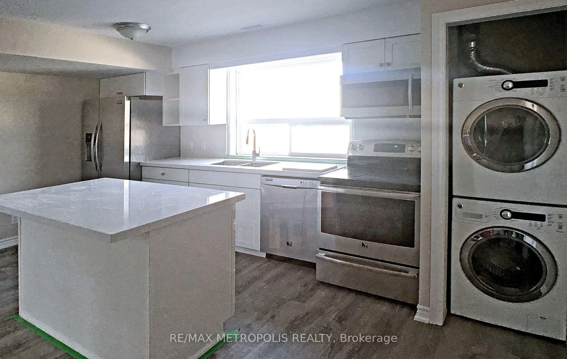 Photo 11 of Unit Coach, 381 Country Glen Road, Markham, Cornell — HOMEH