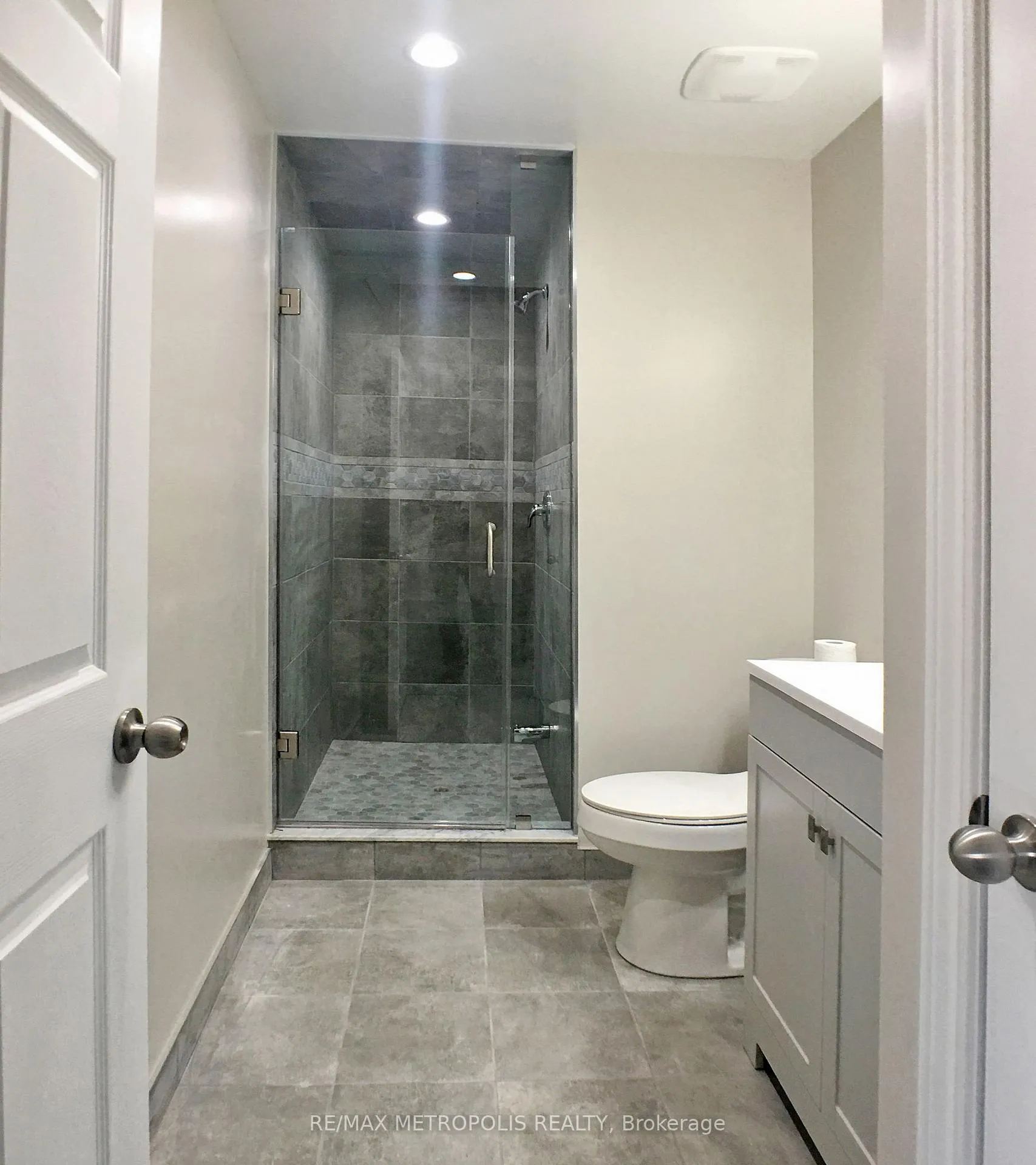 Photo 23 of Unit Coach, 381 Country Glen Road, Markham, Cornell — HOMEH