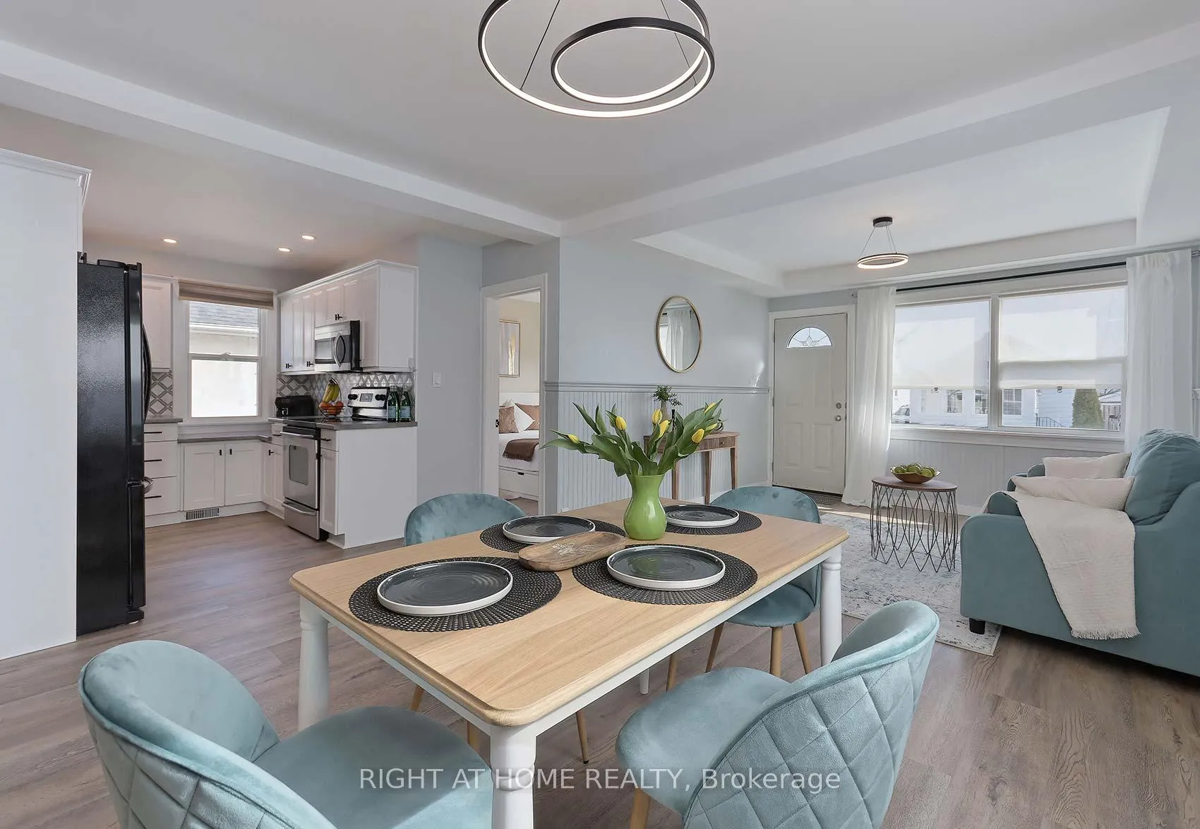 Photo 9 of 27 Brighton Avenue, St. Catharines, Facer — HOMEH