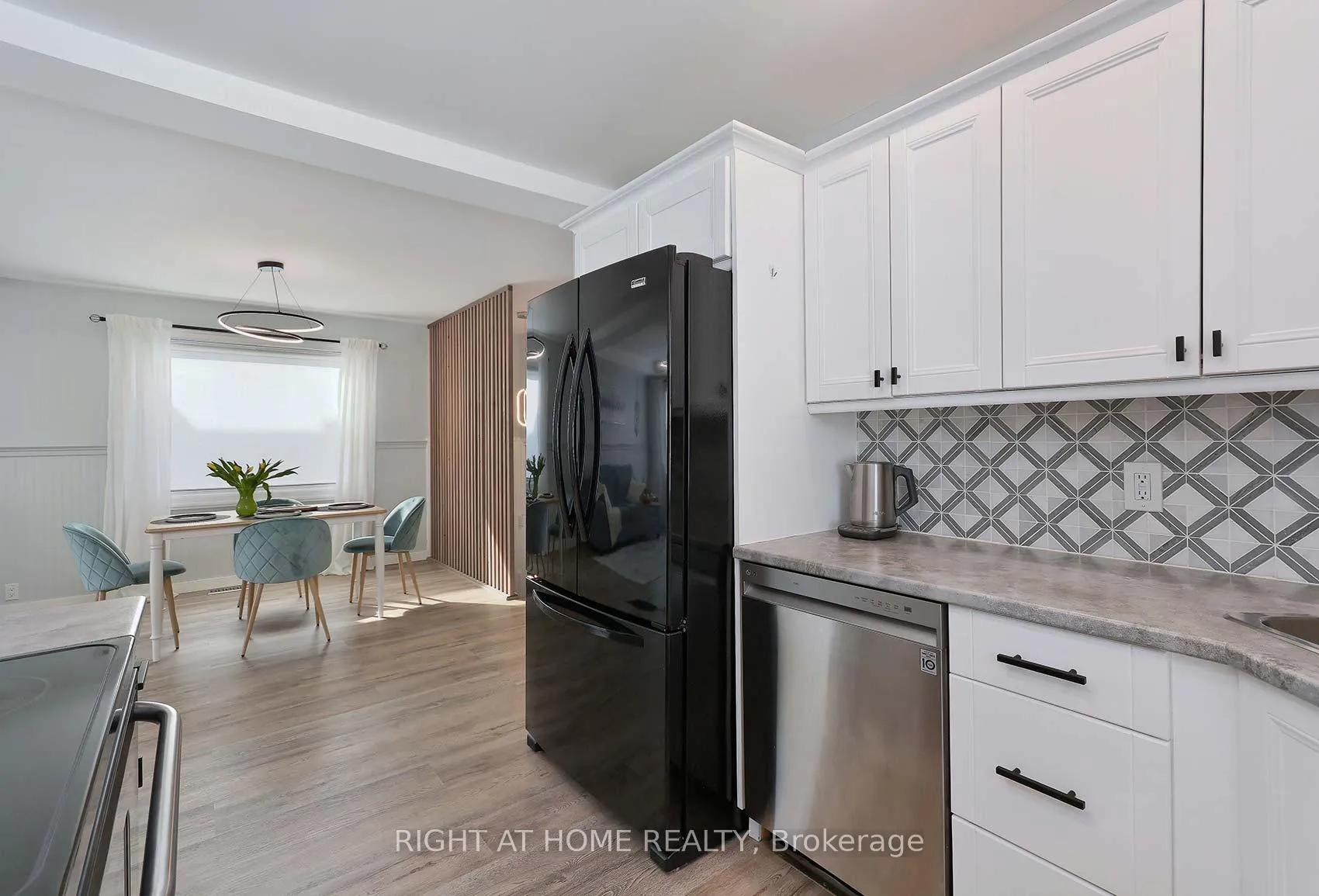 Photo 14 of 27 Brighton Avenue, St. Catharines, Facer — HOMEH