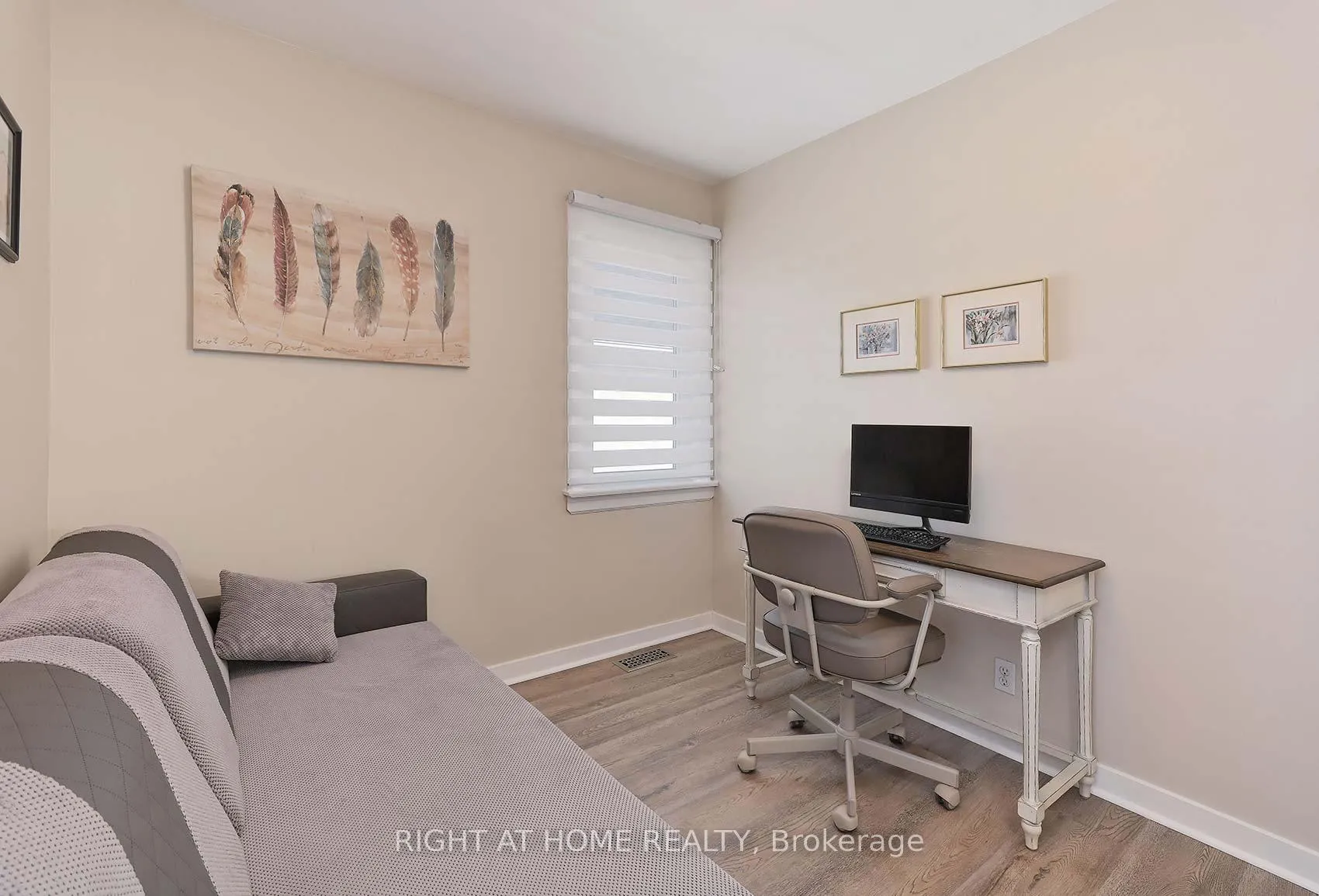 Photo 18 of 27 Brighton Avenue, St. Catharines, Facer — HOMEH
