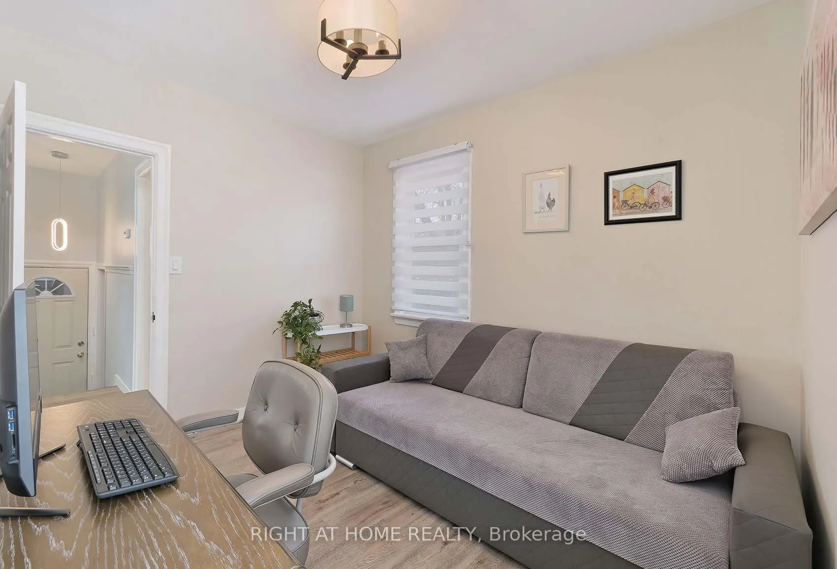Photo 19 of 27 Brighton Avenue, St. Catharines, Facer — HOMEH