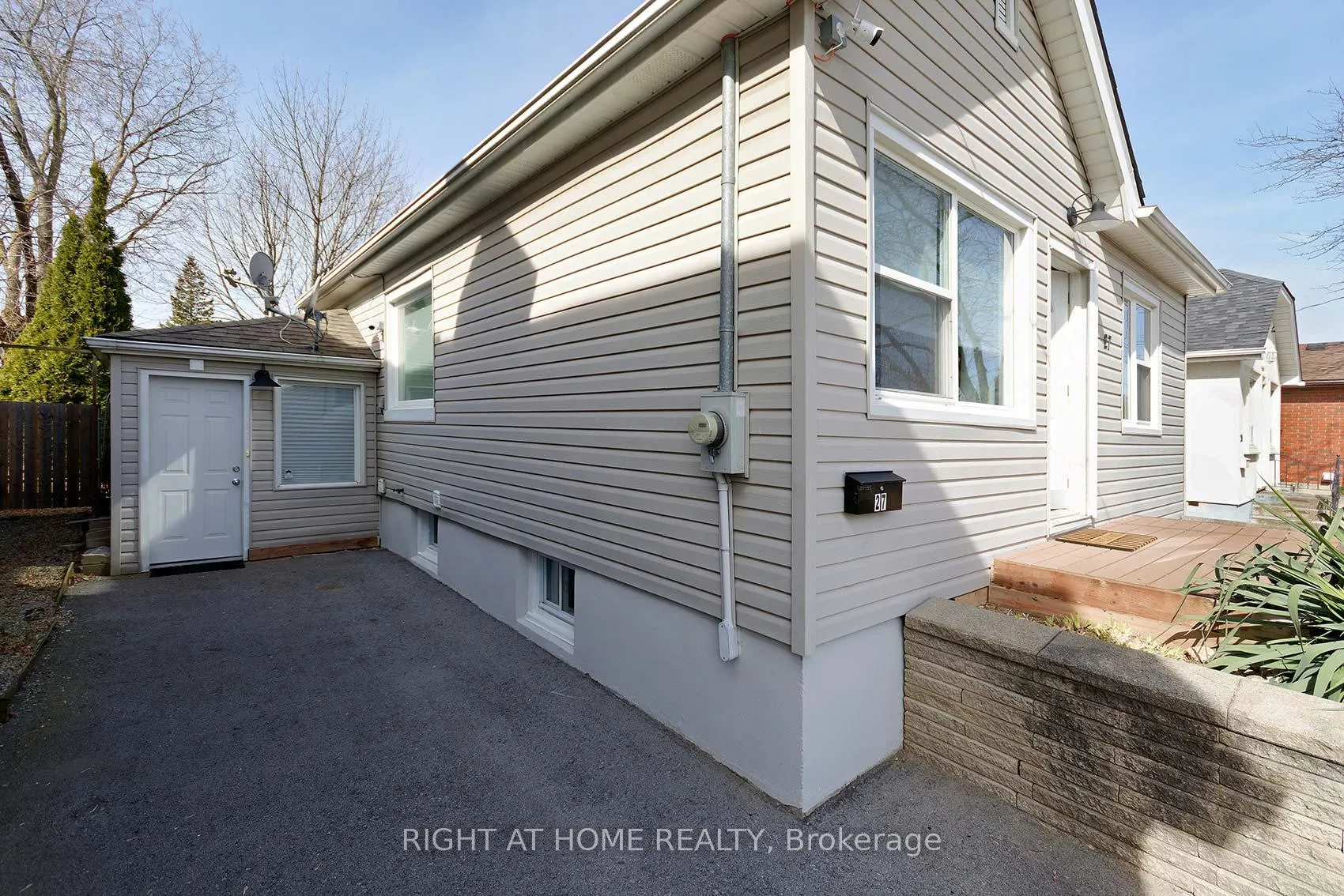 Photo 29 of 27 Brighton Avenue, St. Catharines, Facer — HOMEH
