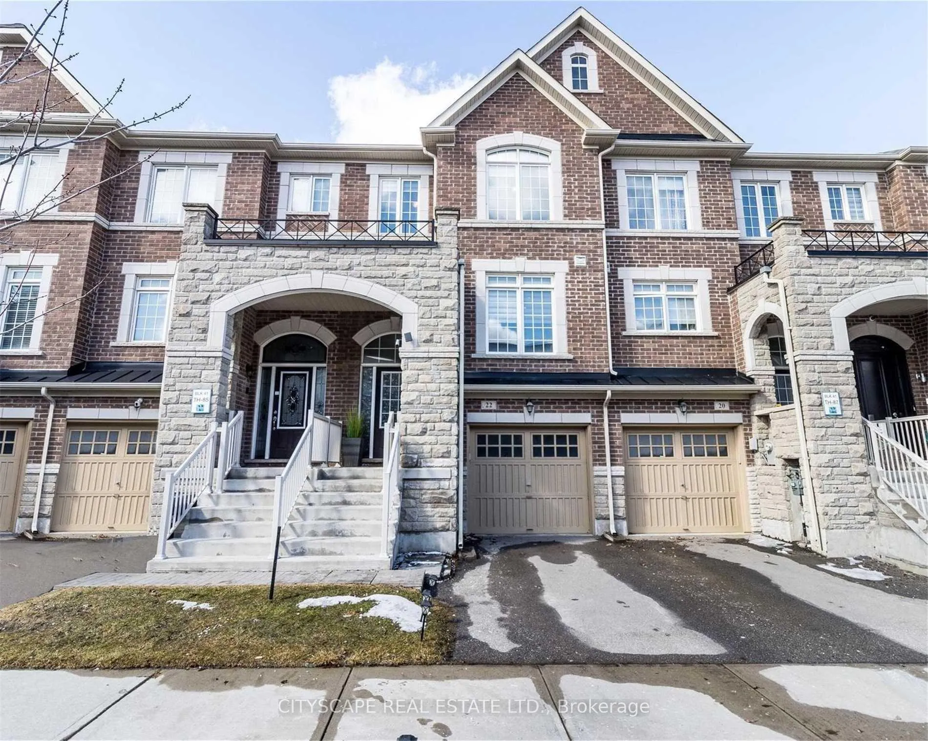 Photo 1 of 22 Rockbrook Trail, Brampton, Northwest Brampton — HOMEH