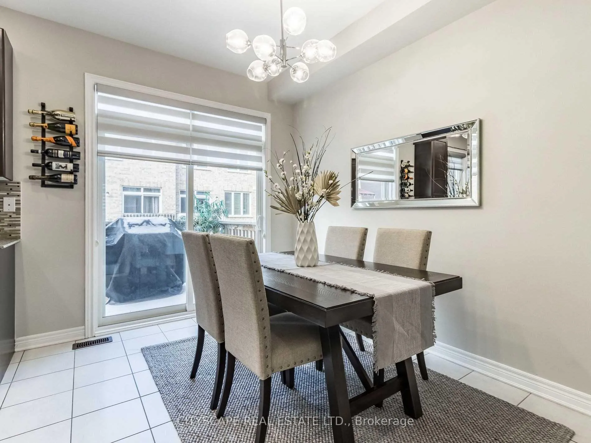 Photo 10 of 22 Rockbrook Trail, Brampton, Northwest Brampton — HOMEH