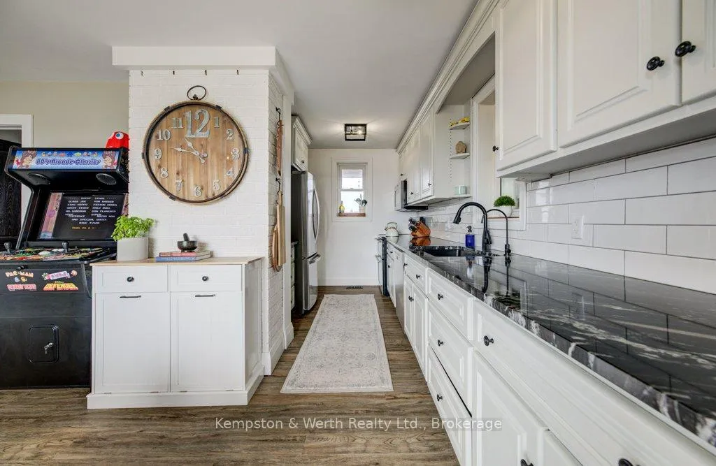 Photo 10 of 43342 Amberley Road, Howick — HOMEH