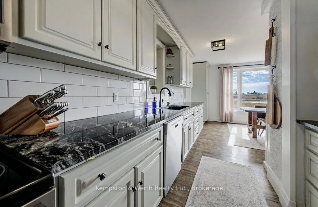 Photo 15 of 43342 Amberley Road, Howick — HOMEH