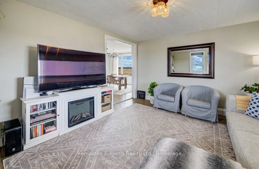 Photo 18 of 43342 Amberley Road, Howick — HOMEH