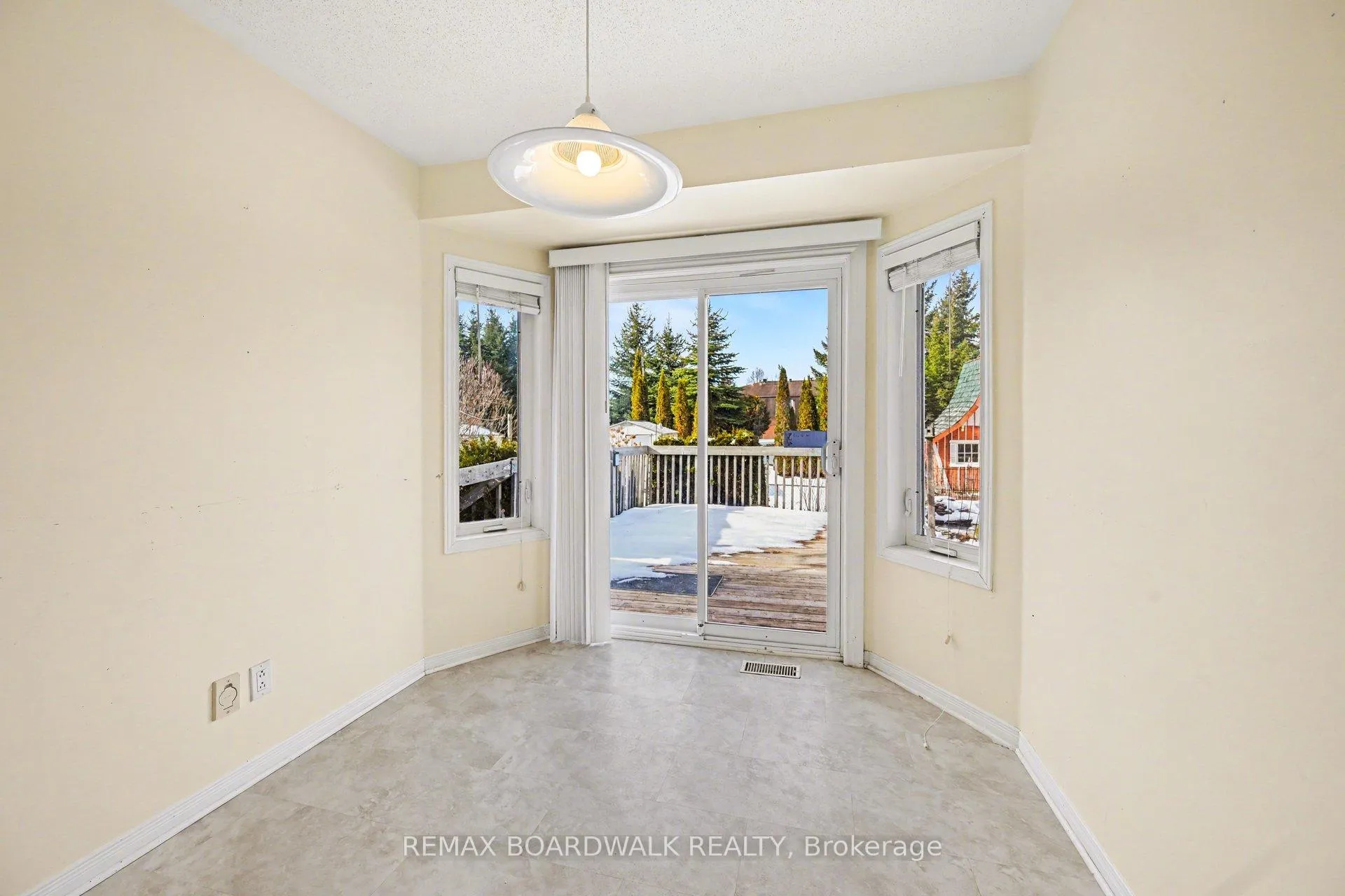 Photo 16 of 402 Flora Street, Carleton Place — HOMEH
