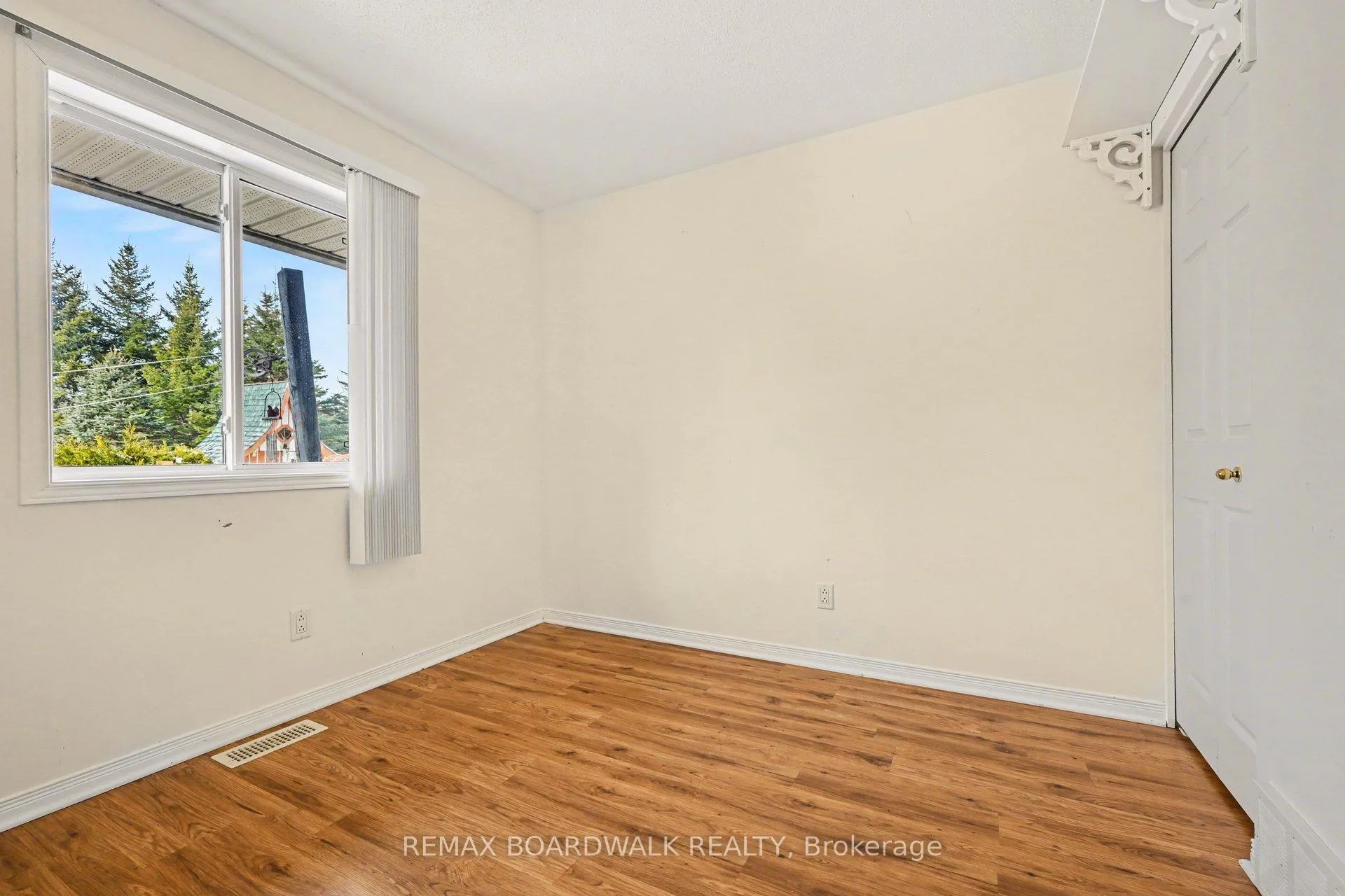 Photo 22 of 402 Flora Street, Carleton Place — HOMEH