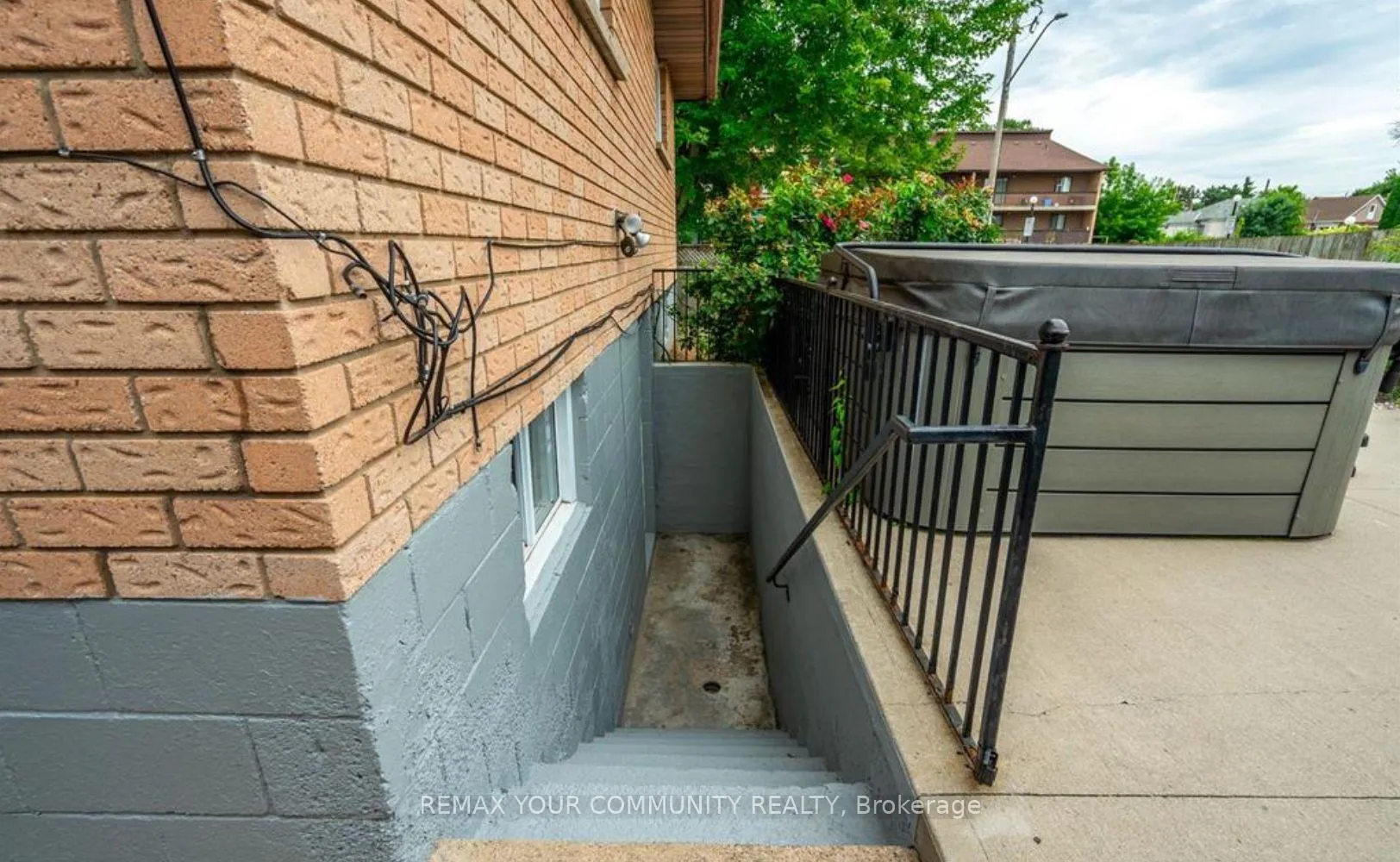 Photo 2 of 1 Picton Street W, Hamilton, North End — HOMEH