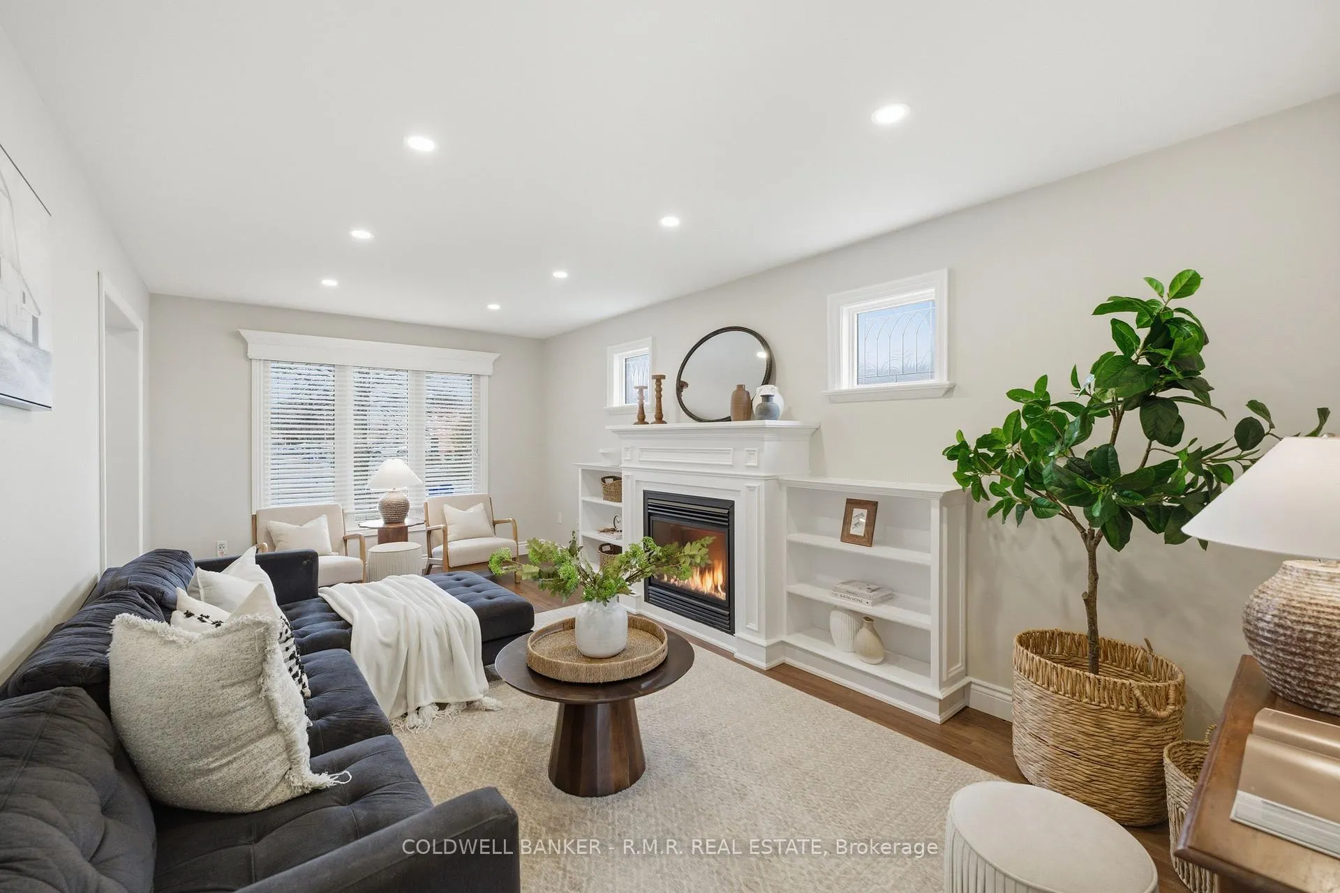 Photo 2 of 21 Yorkville Drive, Clarington, Courtice — HOMEH