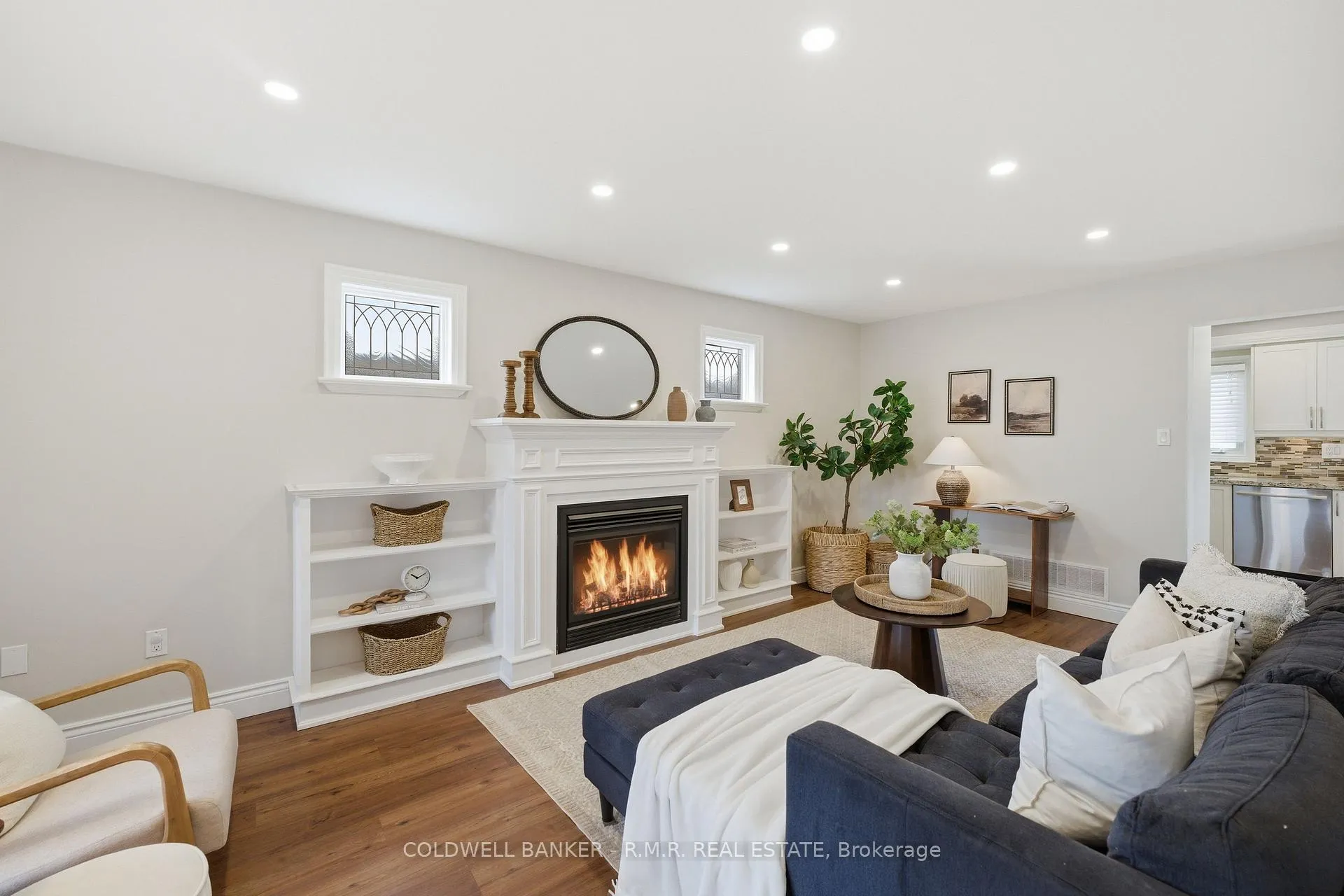Photo 4 of 21 Yorkville Drive, Clarington, Courtice — HOMEH