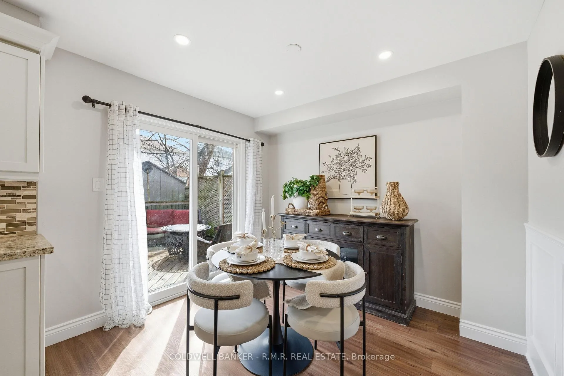 Photo 6 of 21 Yorkville Drive, Clarington, Courtice — HOMEH