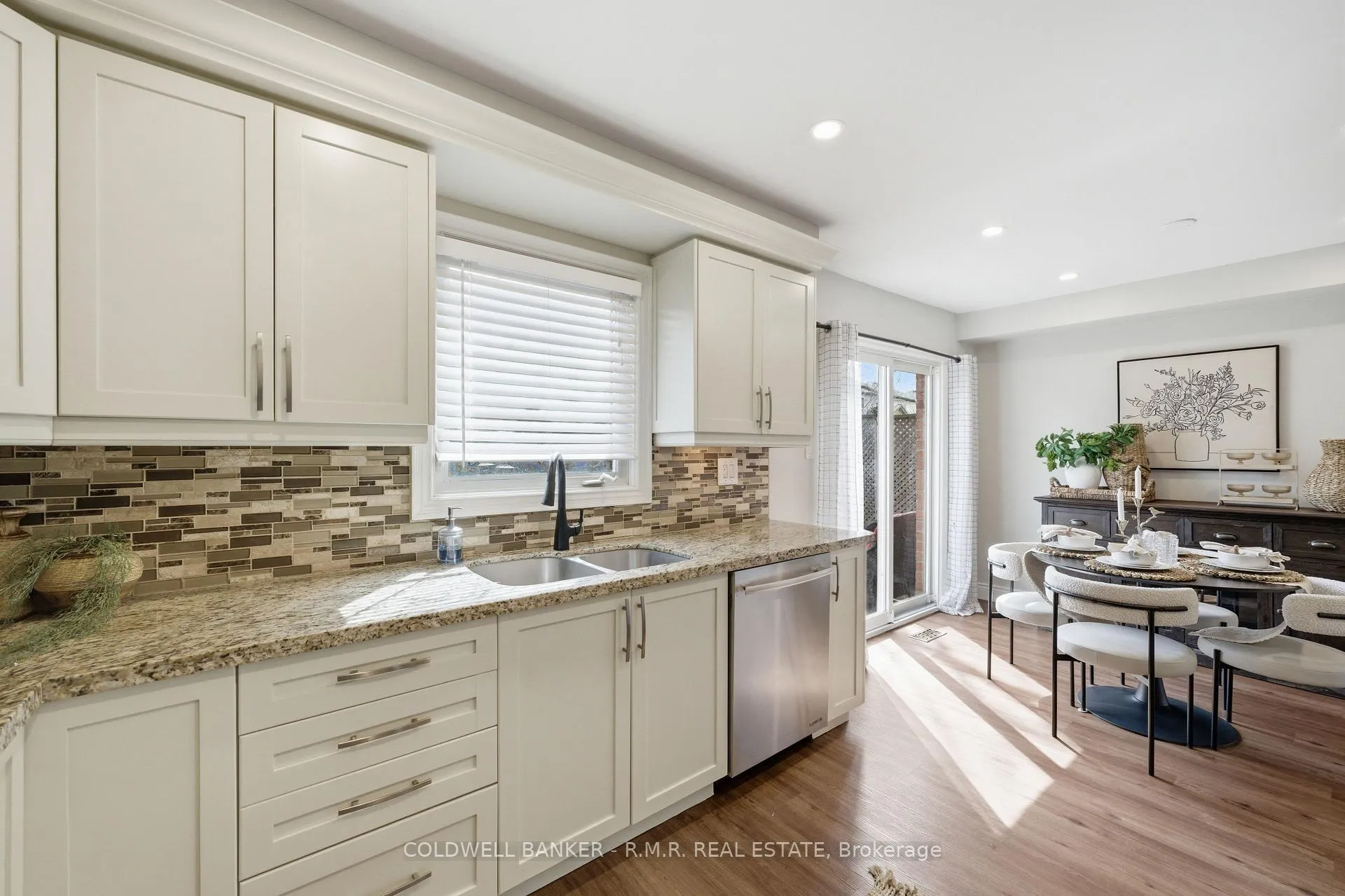 Photo 11 of 21 Yorkville Drive, Clarington, Courtice — HOMEH