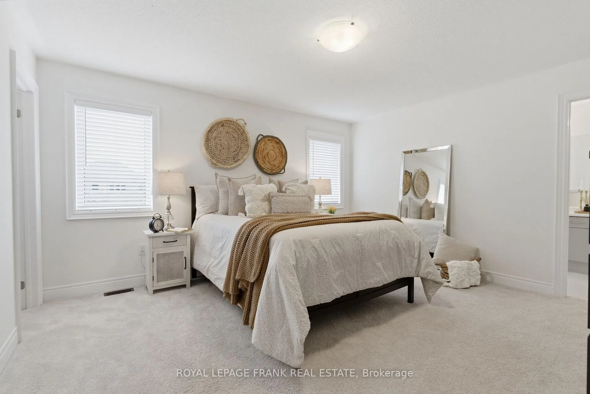 Photo 22 of 23 Wamsley Crescent, Clarington, Newcastle — HOMEH