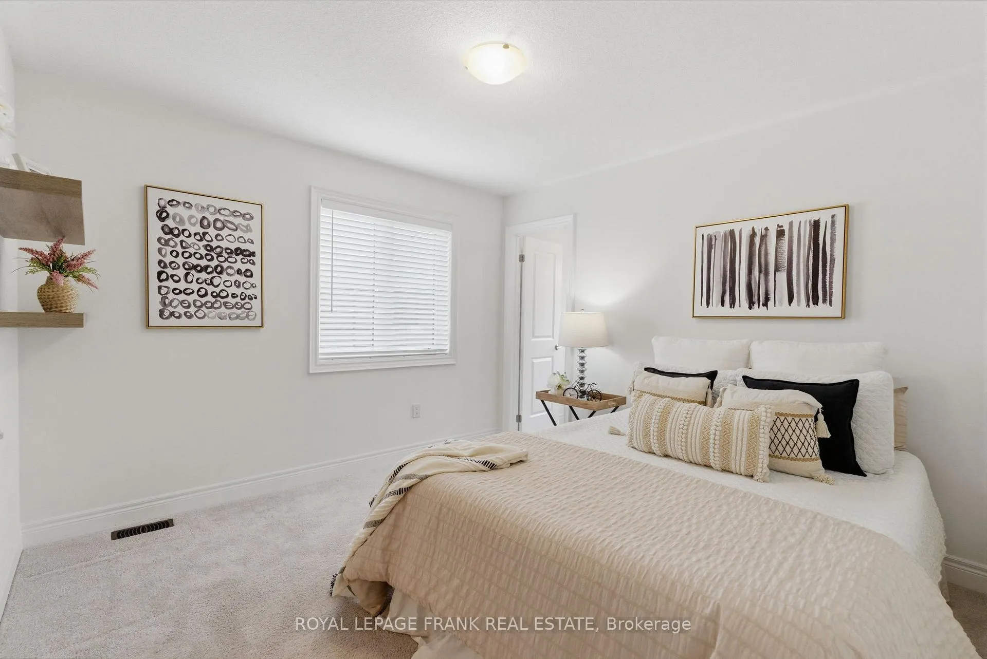 Photo 27 of 23 Wamsley Crescent, Clarington, Newcastle — HOMEH