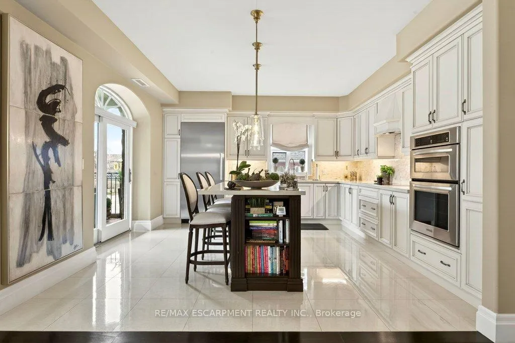 Photo 13 of Unit 201, 445 Elizabeth Street, Burlington, Brant — HOMEH