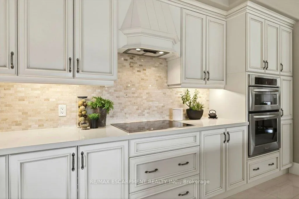 Photo 15 of Unit 201, 445 Elizabeth Street, Burlington, Brant — HOMEH