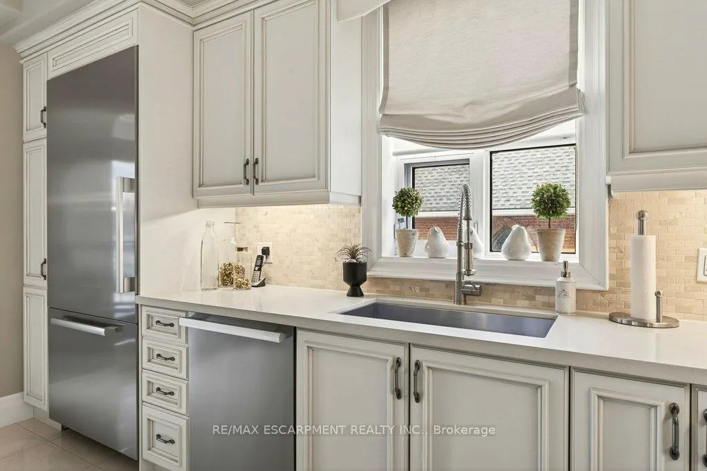 Photo 17 of Unit 201, 445 Elizabeth Street, Burlington, Brant — HOMEH