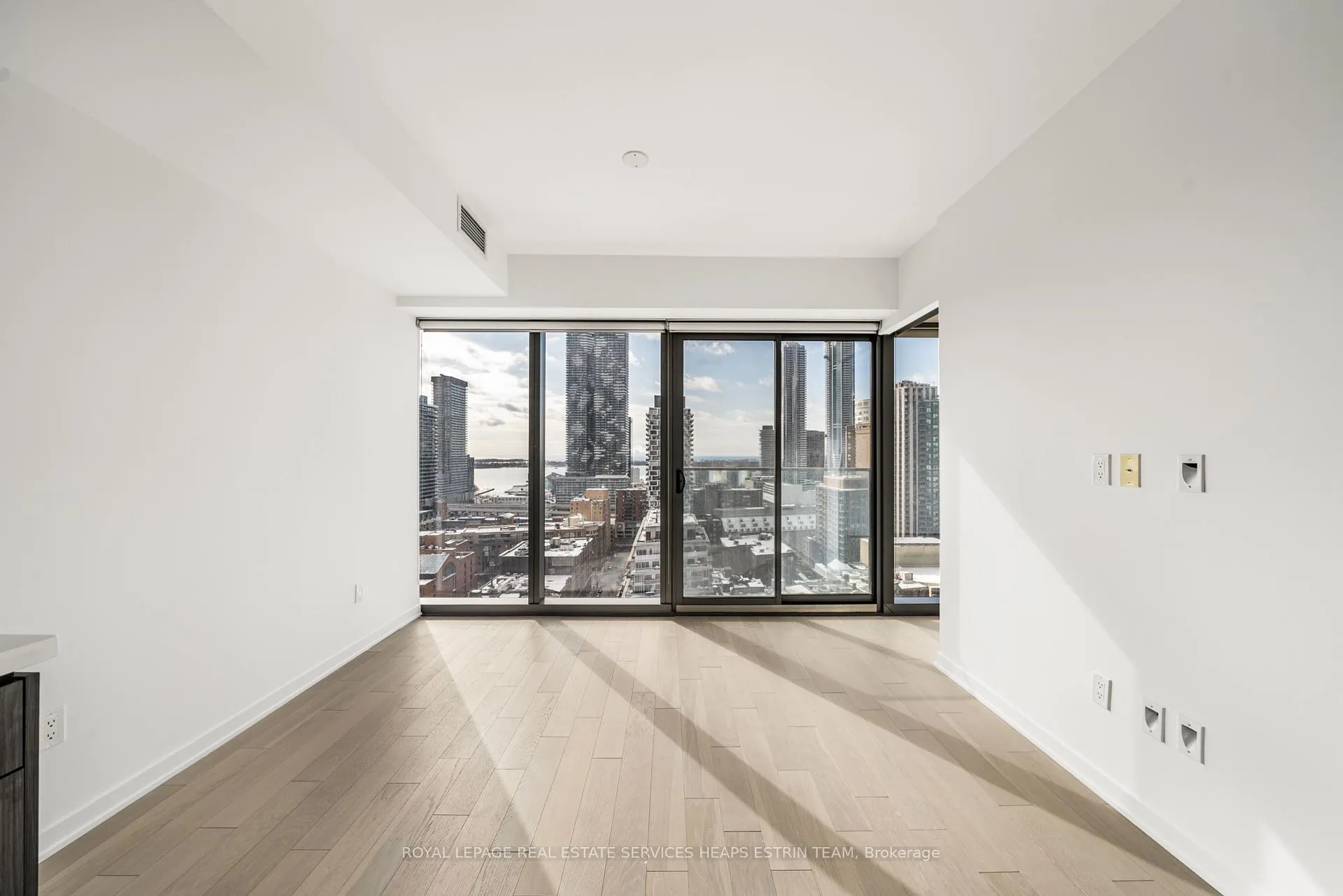Photo 2 of Unit 2003, 60 Colborne Street, Toronto, Church-Yonge Corridor — HOMEH