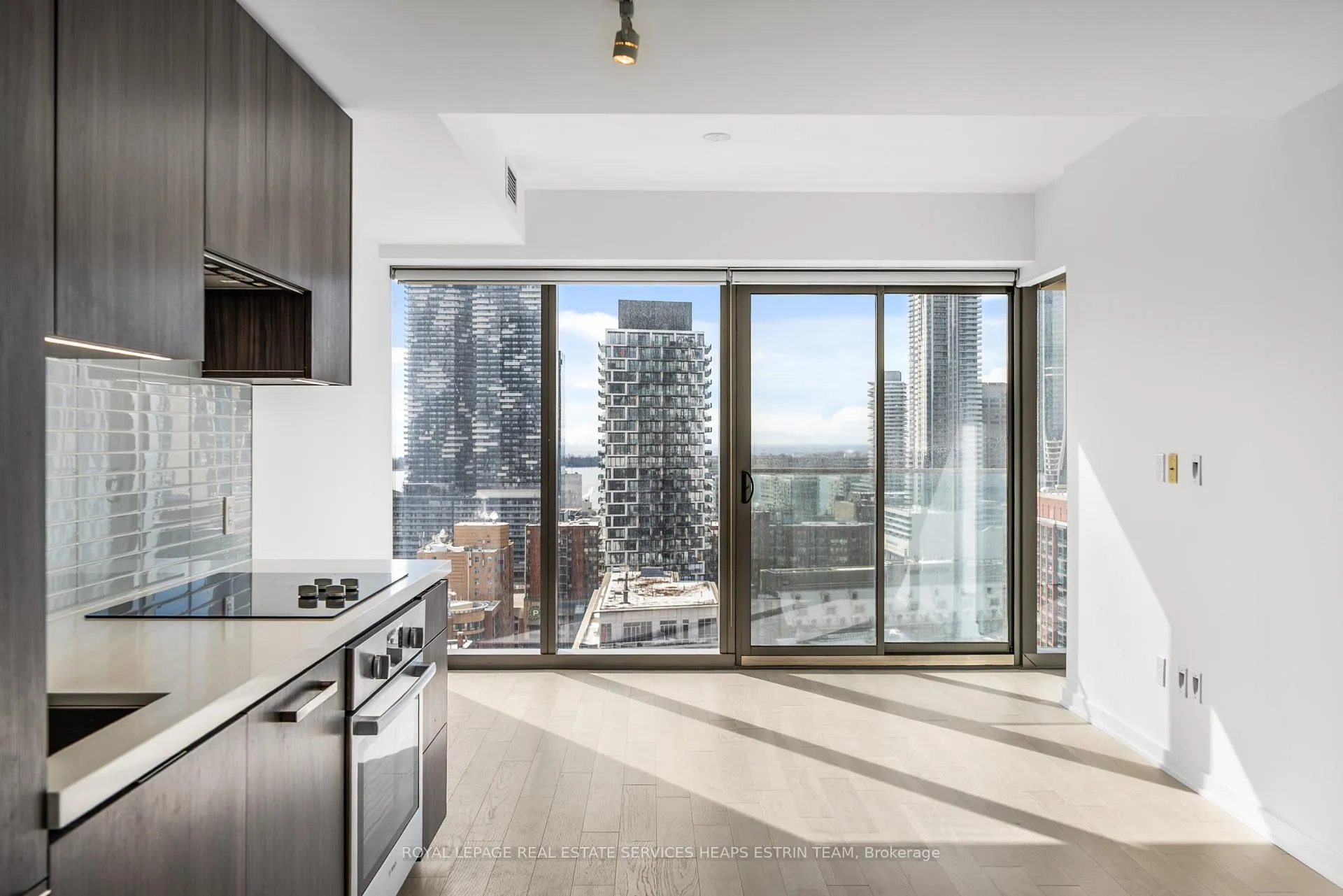 Photo 10 of Unit 2003, 60 Colborne Street, Toronto, Church-Yonge Corridor — HOMEH