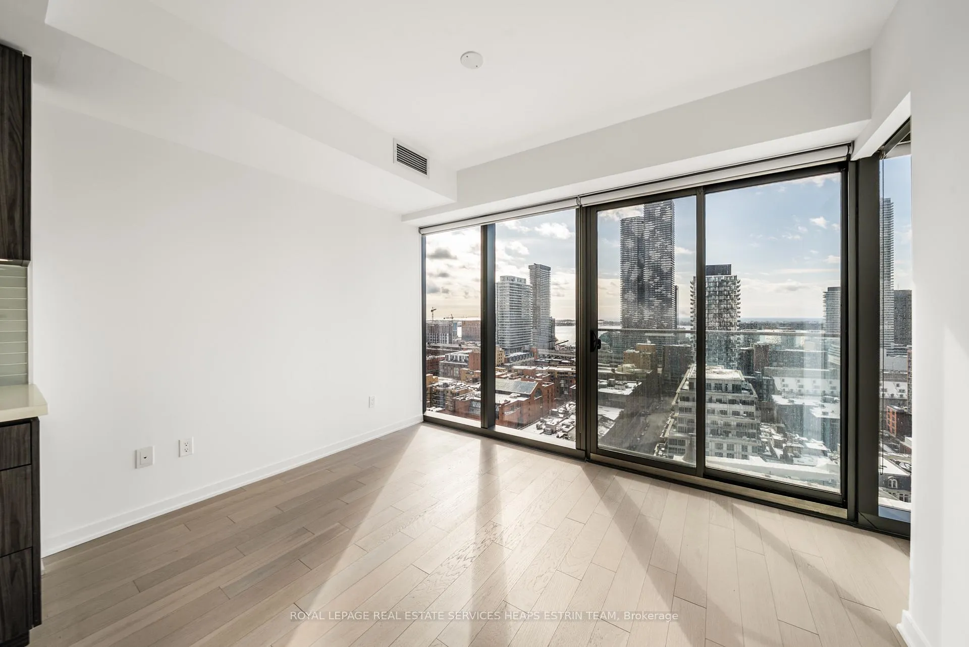 Photo 11 of Unit 2003, 60 Colborne Street, Toronto, Church-Yonge Corridor — HOMEH