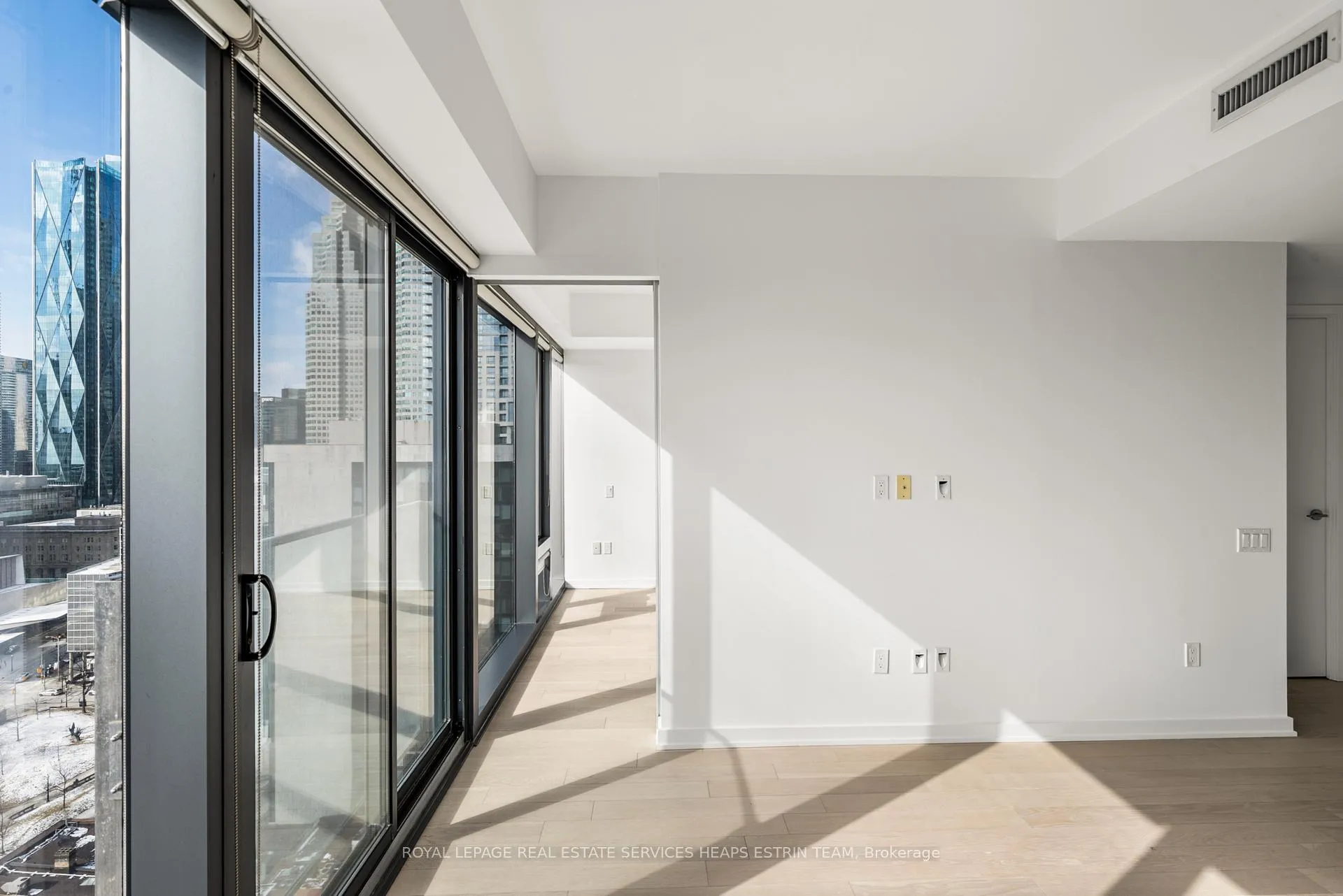 Photo 15 of Unit 2003, 60 Colborne Street, Toronto, Church-Yonge Corridor — HOMEH