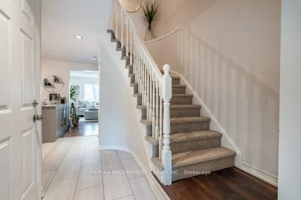 Photo 8 of Unit 24, 100 Vineberg Drive, Hamilton, Allison — HOMEH
