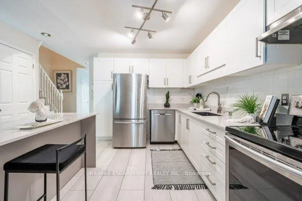 Photo 12 of Unit 24, 100 Vineberg Drive, Hamilton, Allison — HOMEH