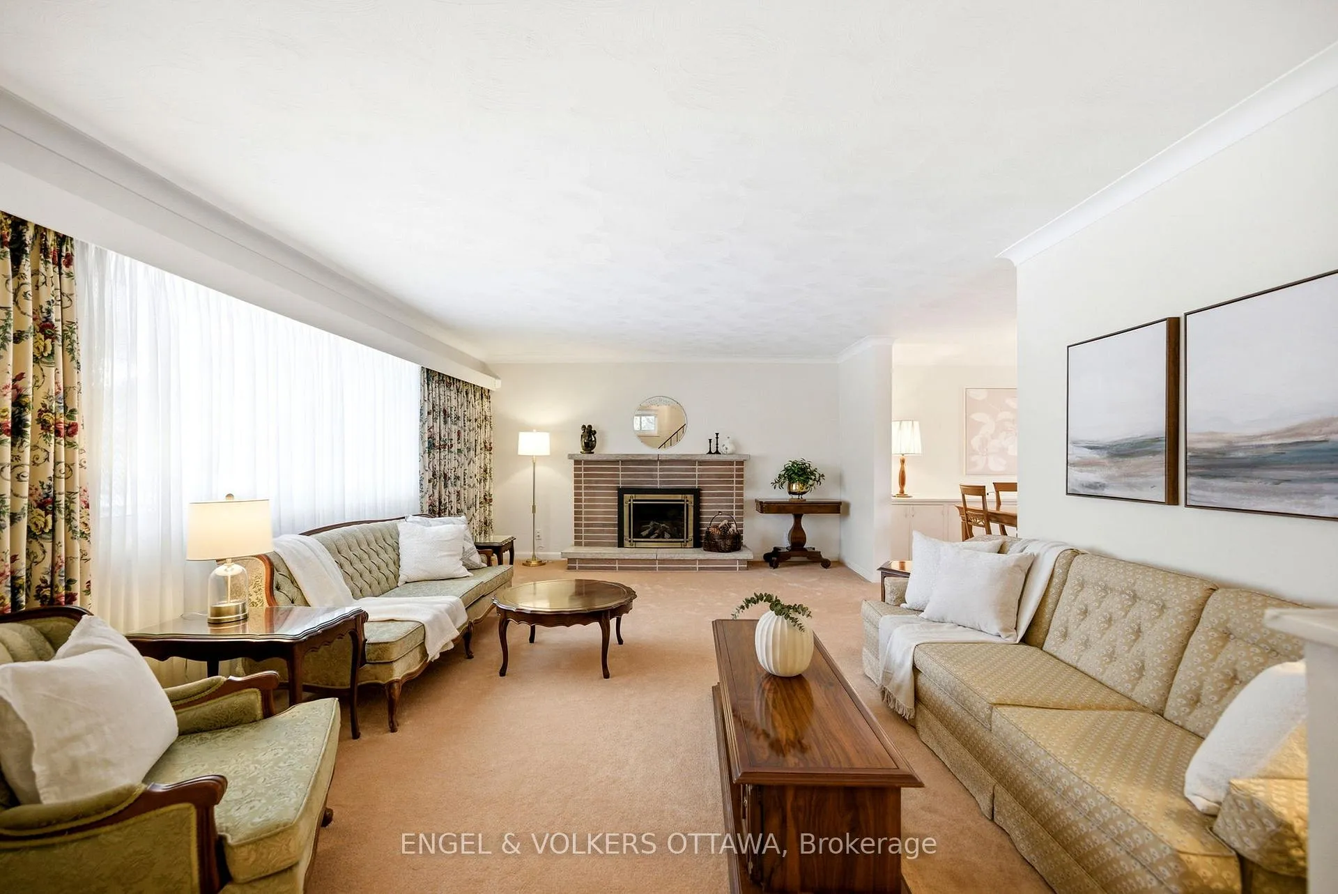 Photo 4 of 1148 Castle Hill Crescent, Ottawa, Copeland Park — HOMEH