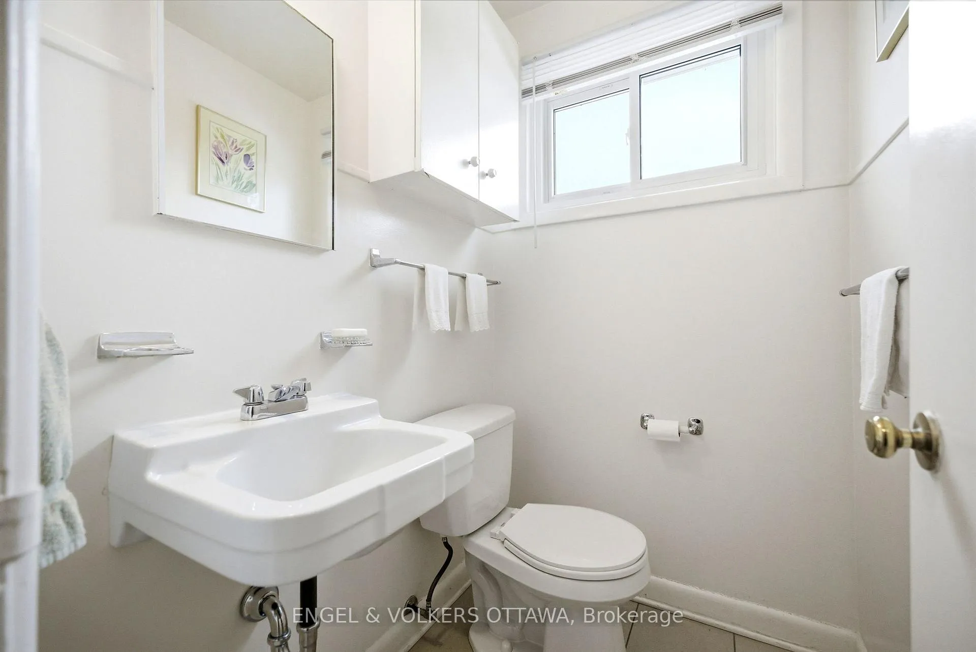 Photo 15 of 1148 Castle Hill Crescent, Ottawa, Copeland Park — HOMEH
