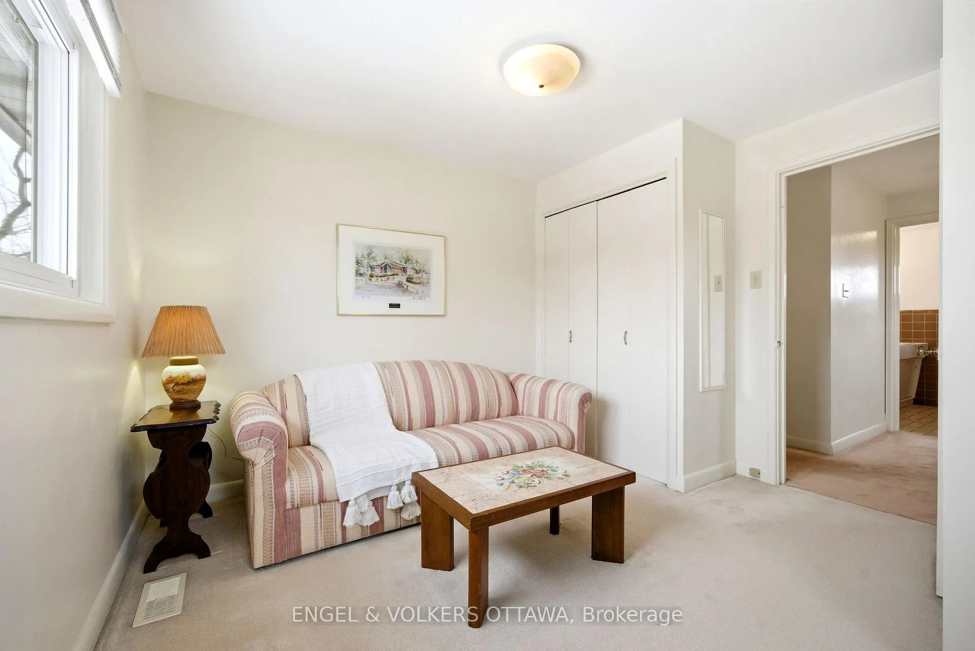 Photo 21 of 1148 Castle Hill Crescent, Ottawa, Copeland Park — HOMEH