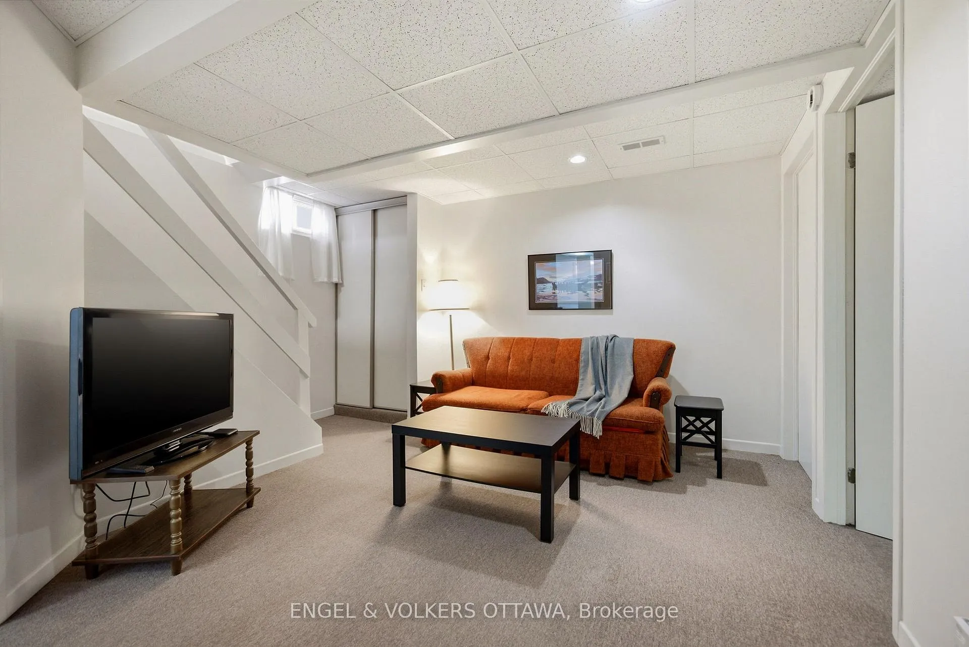 Photo 25 of 1148 Castle Hill Crescent, Ottawa, Copeland Park — HOMEH
