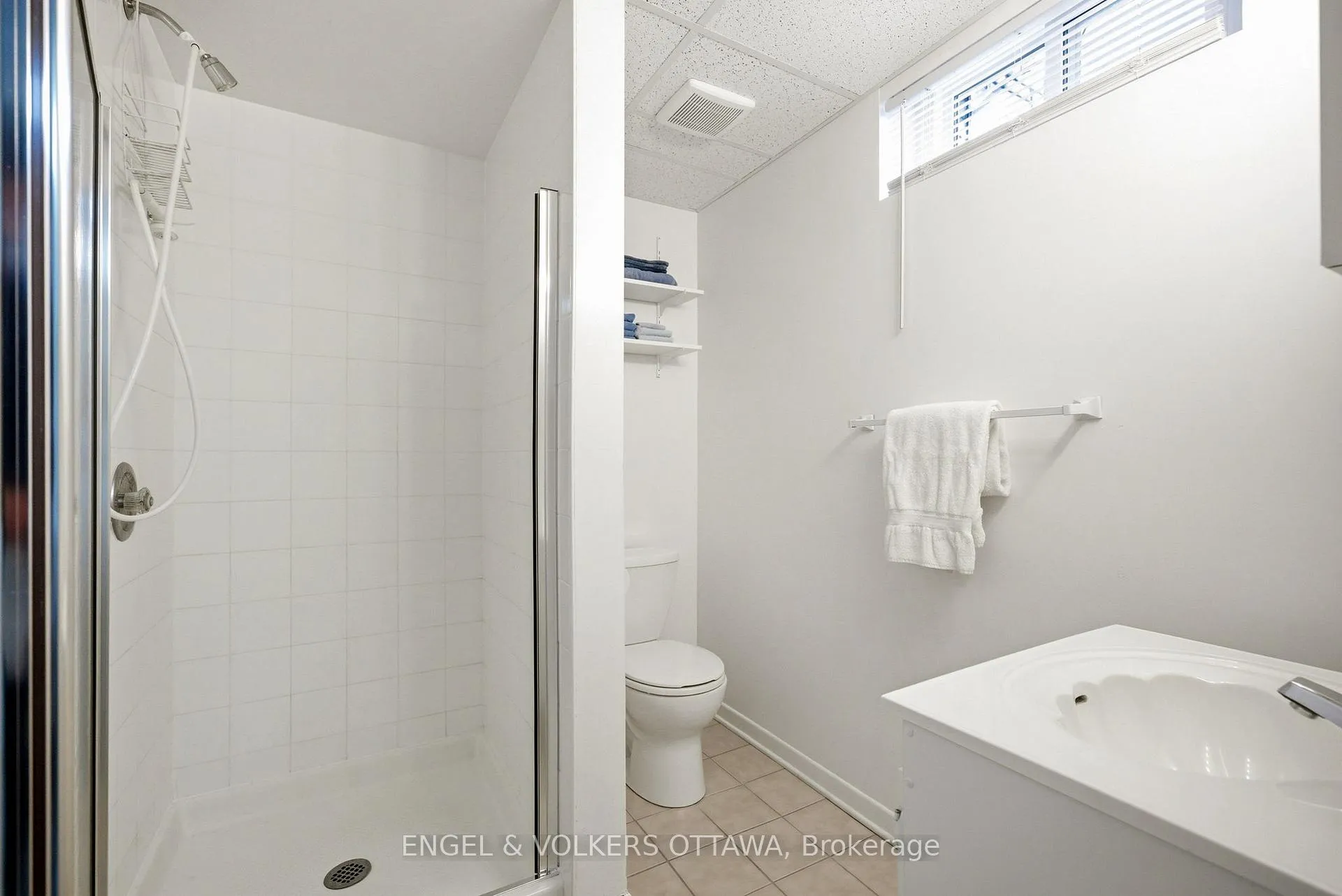 Photo 31 of 1148 Castle Hill Crescent, Ottawa, Copeland Park — HOMEH