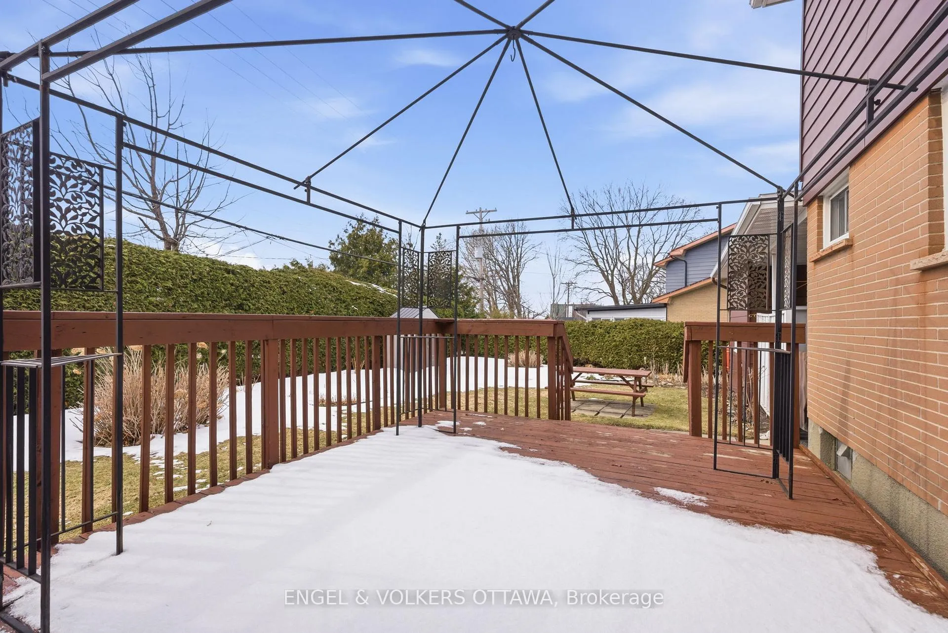 Photo 32 of 1148 Castle Hill Crescent, Ottawa, Copeland Park — HOMEH