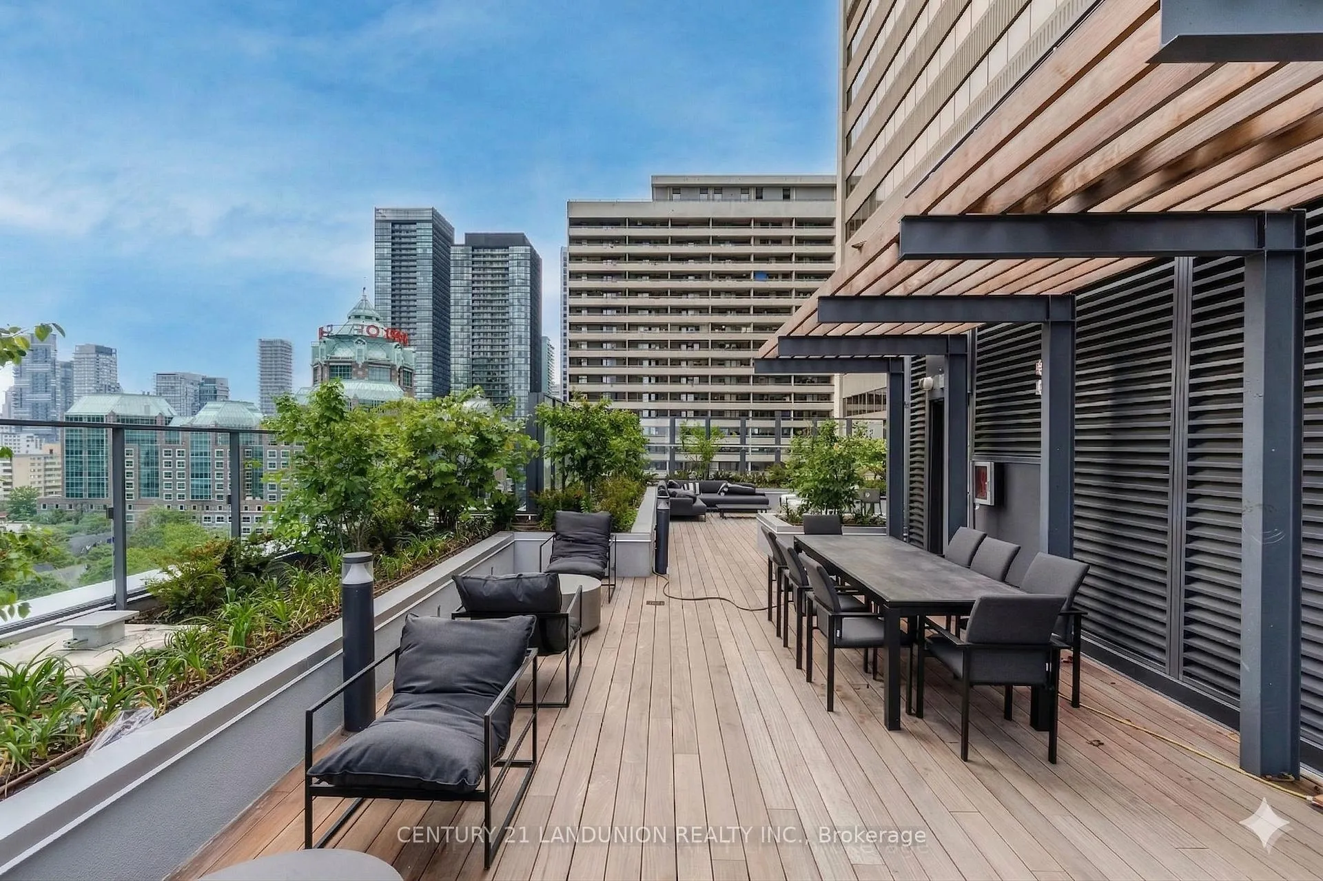 Photo 14 of Unit 2010, 395 Bloor Street E, Toronto, North St. James Town — HOMEH