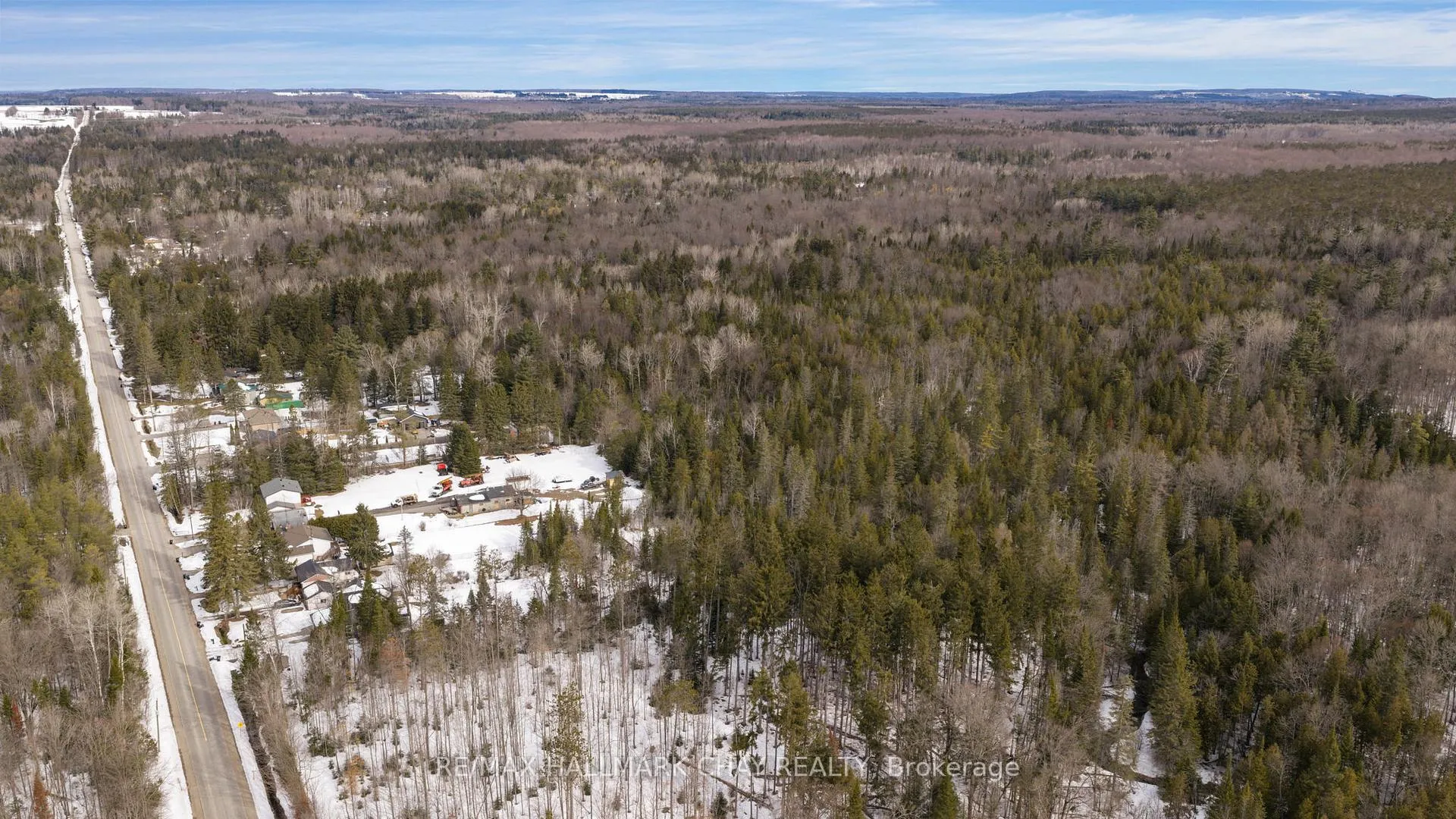 Photo 1 of 1541 Gill Road, Springwater, Rural Springwater — HOMEH
