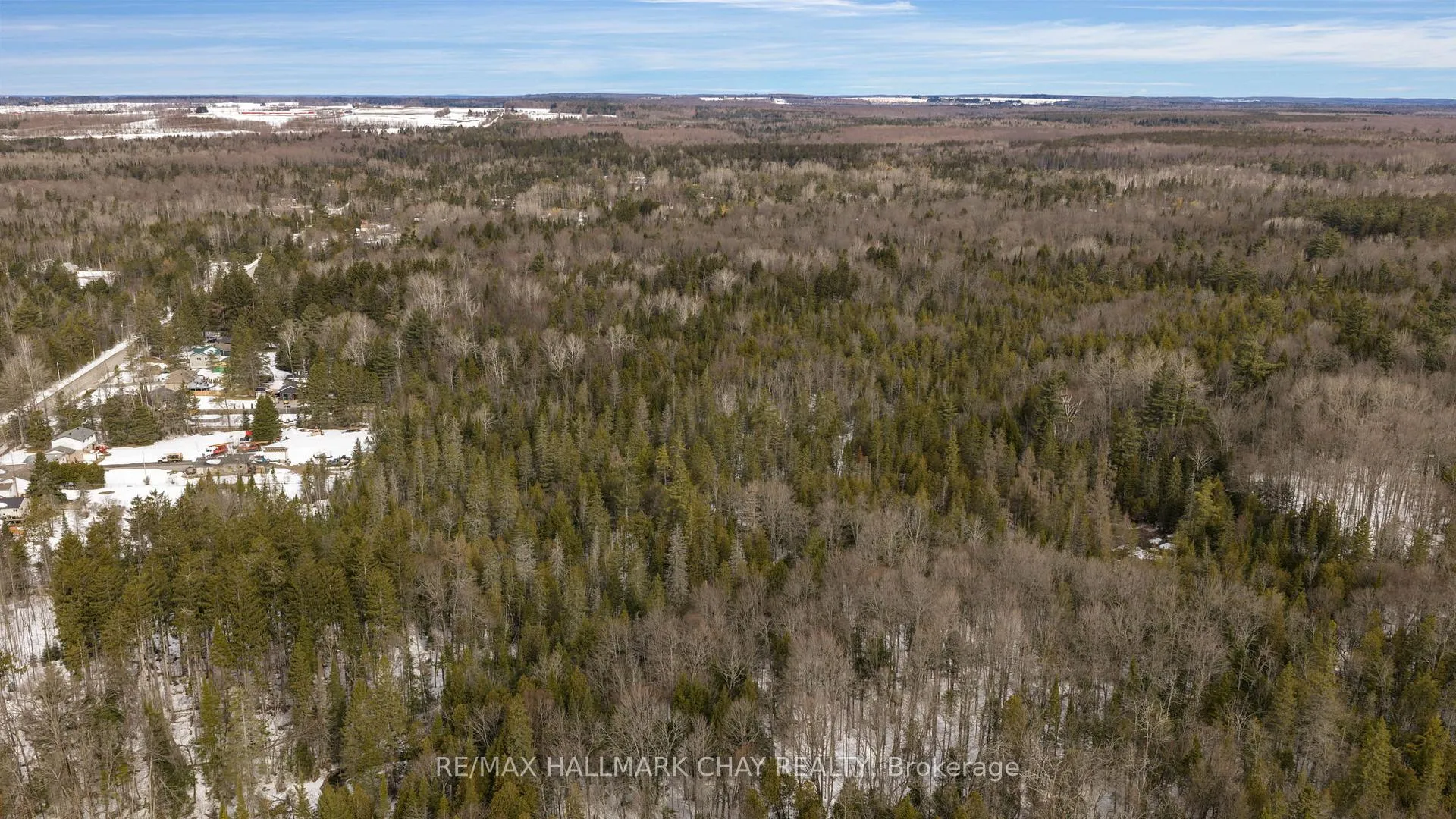 Photo 2 of 1541 Gill Road, Springwater, Rural Springwater — HOMEH