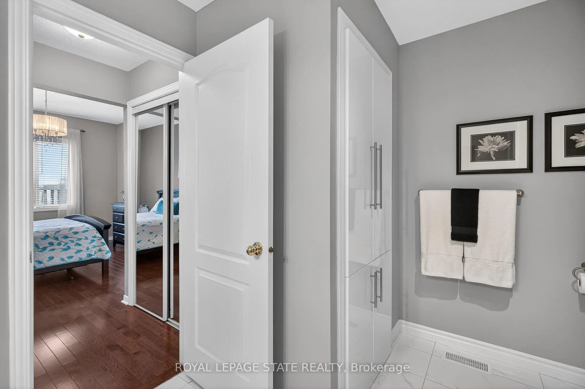 Photo 23 of Unit 24, 212 Stonehenge Drive, Hamilton, Meadowlands — HOMEH