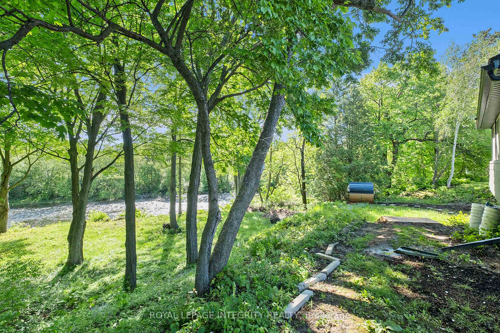 Photo 2 of 17 Lockview Road, Ottawa, Manotick Village & Manotick Estates — HOMEH