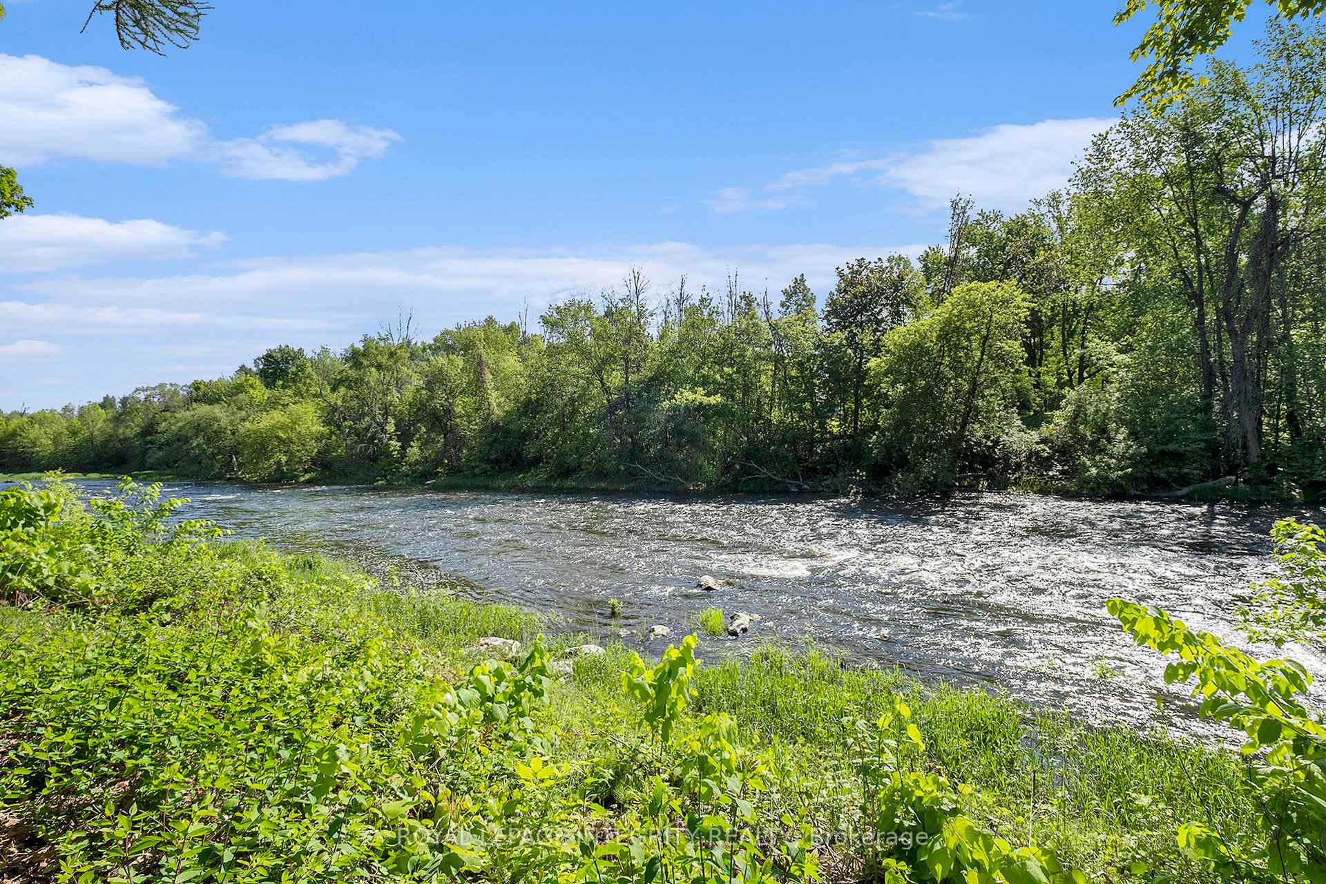 Photo 4 of 17 Lockview Road, Ottawa, Manotick Village & Manotick Estates — HOMEH