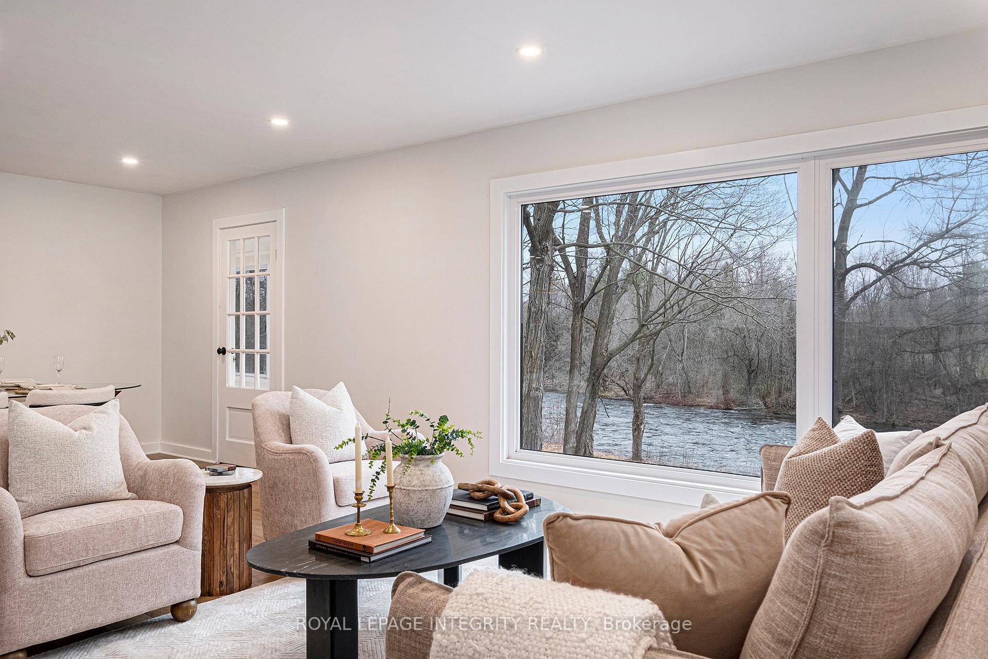 Photo 7 of 17 Lockview Road, Ottawa, Manotick Village & Manotick Estates — HOMEH