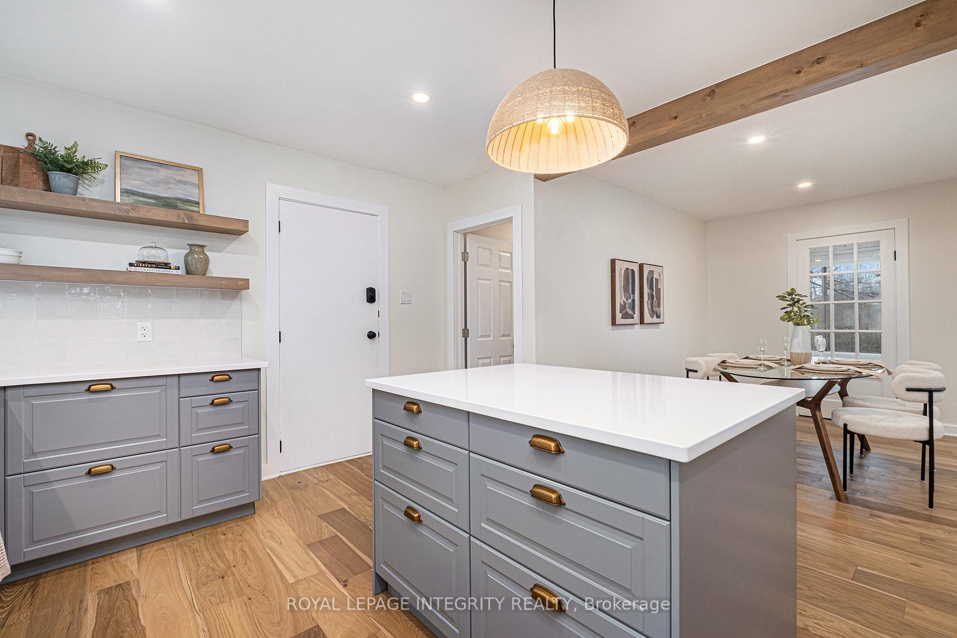 Photo 15 of 17 Lockview Road, Ottawa, Manotick Village & Manotick Estates — HOMEH
