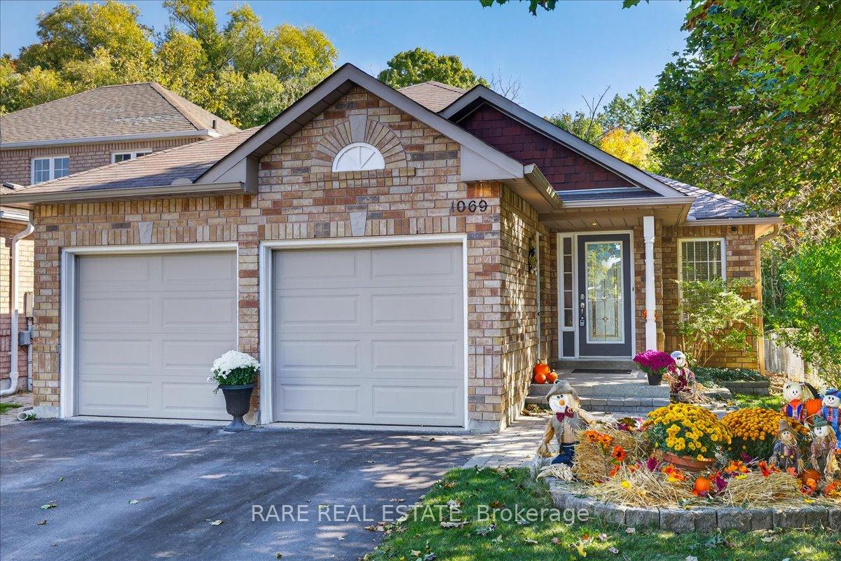 Photo 1 of 1069 Corrie Street, Innisfil, Alcona — HOMEH