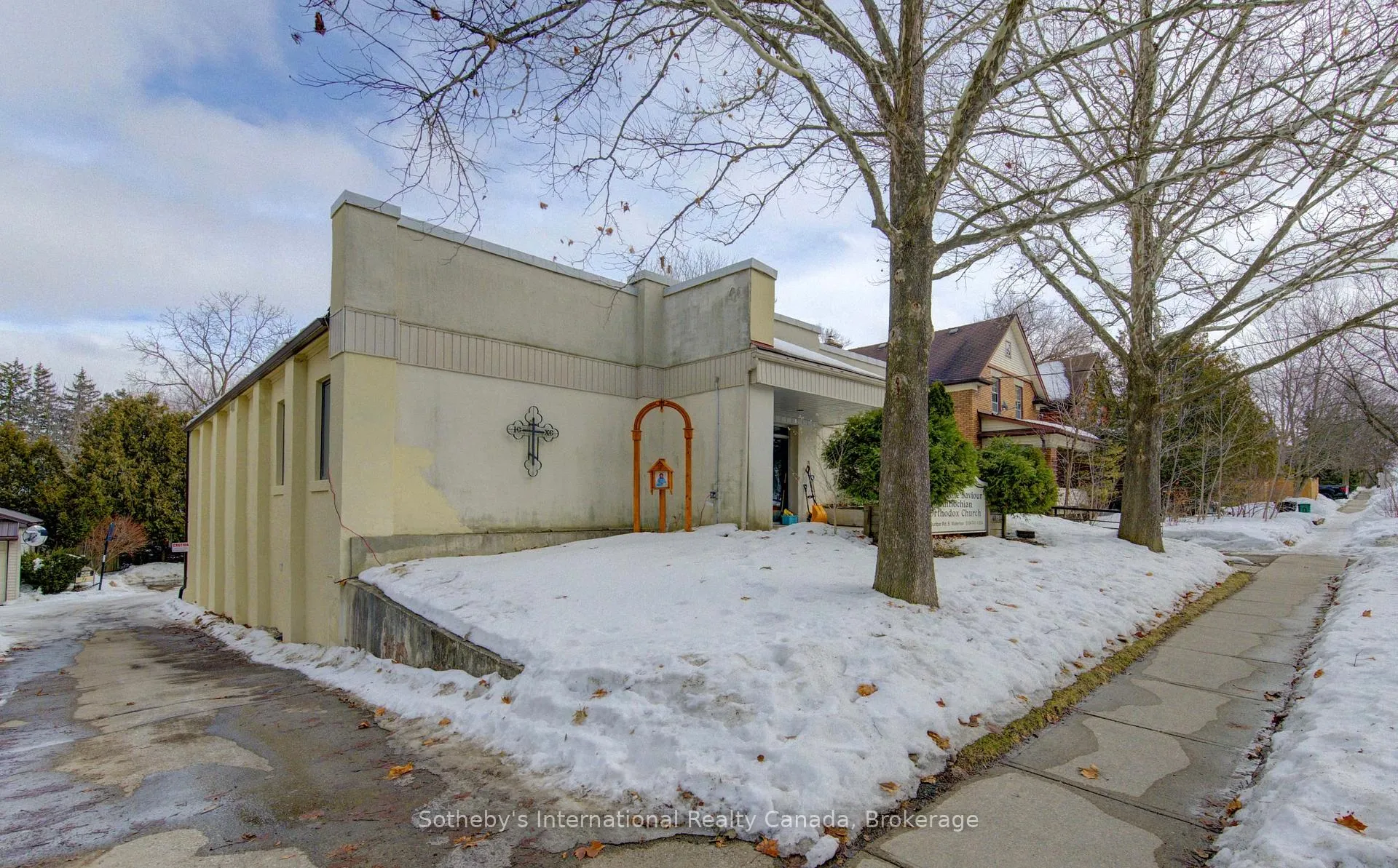 Photo 3 of 96 Dunbar Road S, Waterloo — HOMEH