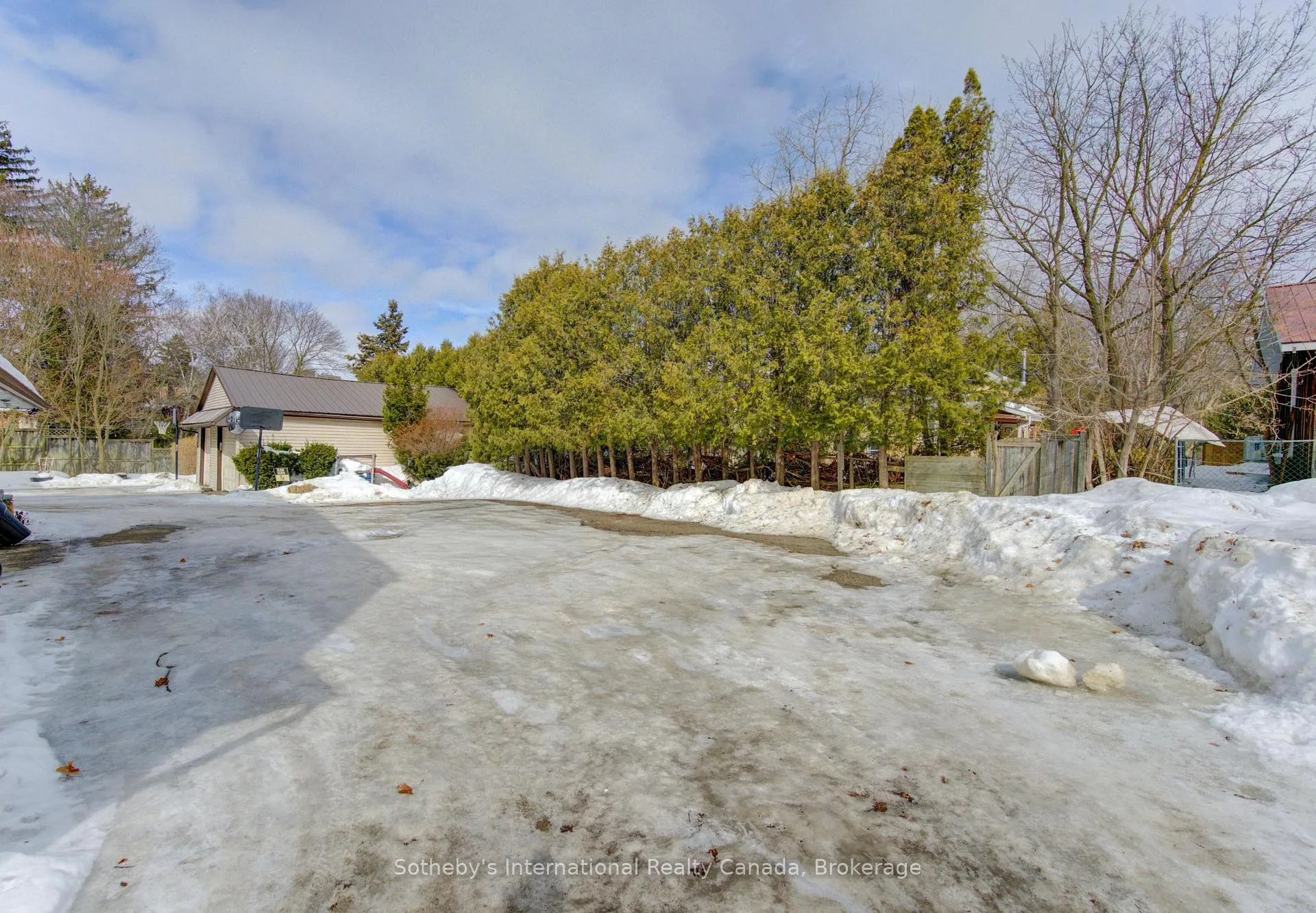 Photo 6 of 96 Dunbar Road S, Waterloo — HOMEH
