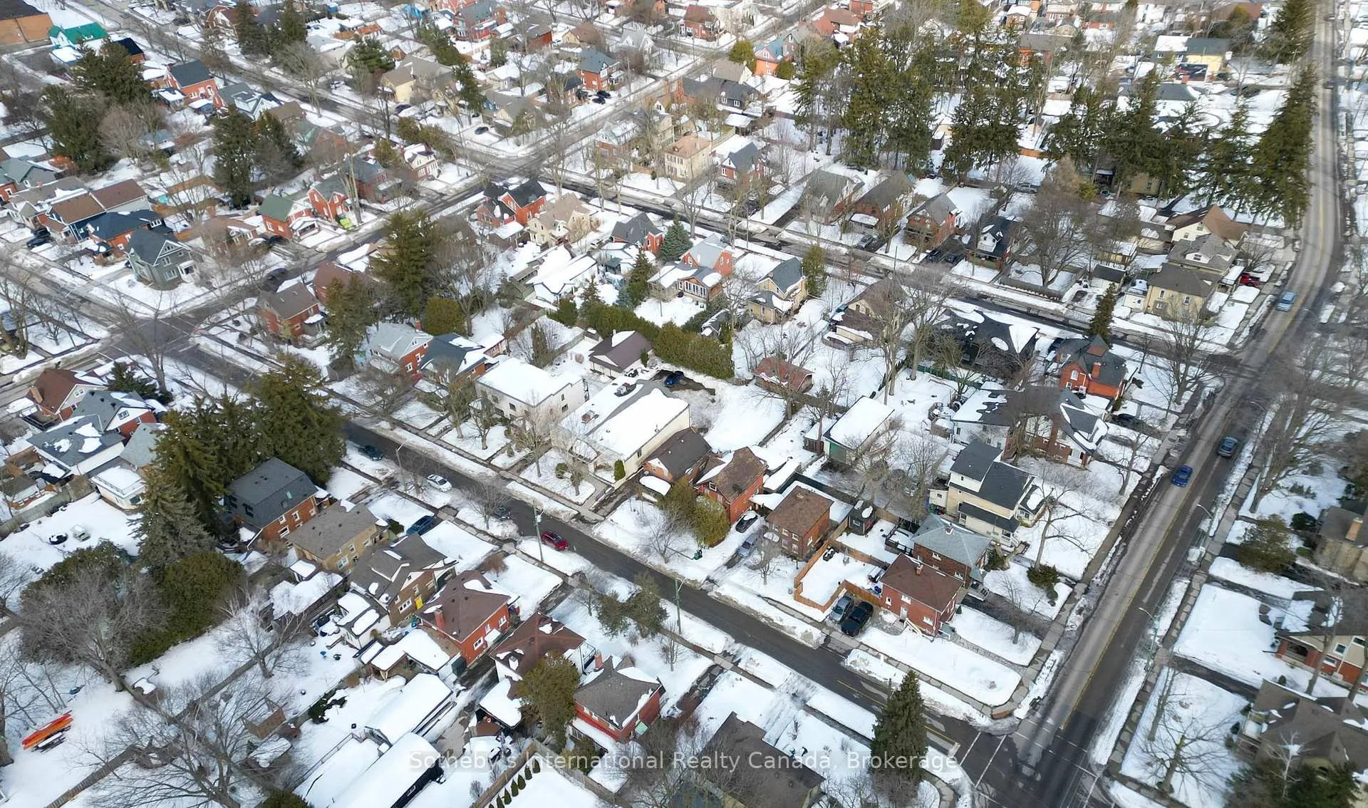 Photo 10 of 96 Dunbar Road S, Waterloo — HOMEH