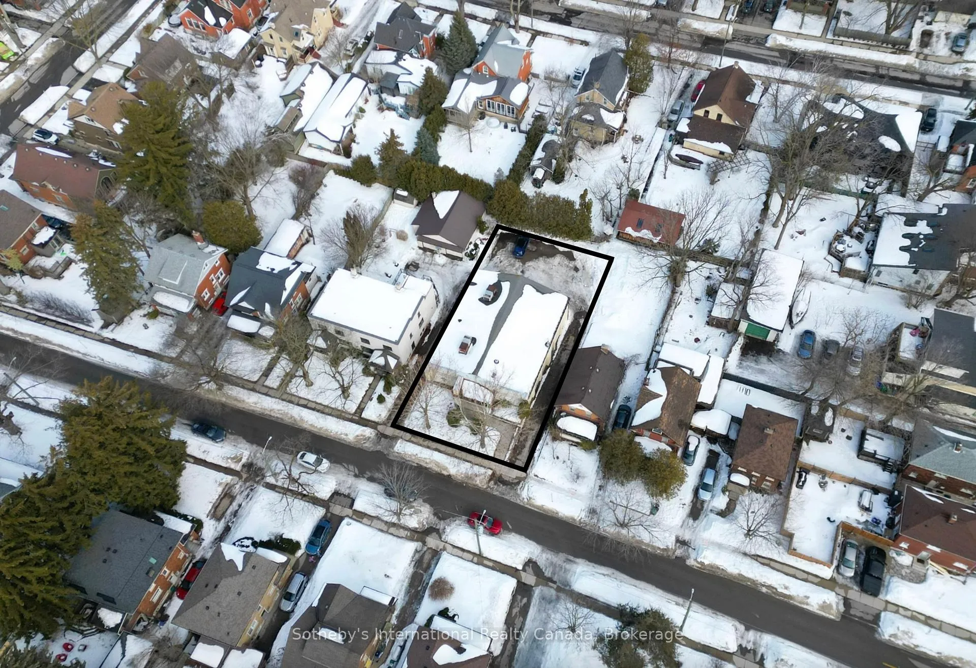 Photo 11 of 96 Dunbar Road S, Waterloo — HOMEH
