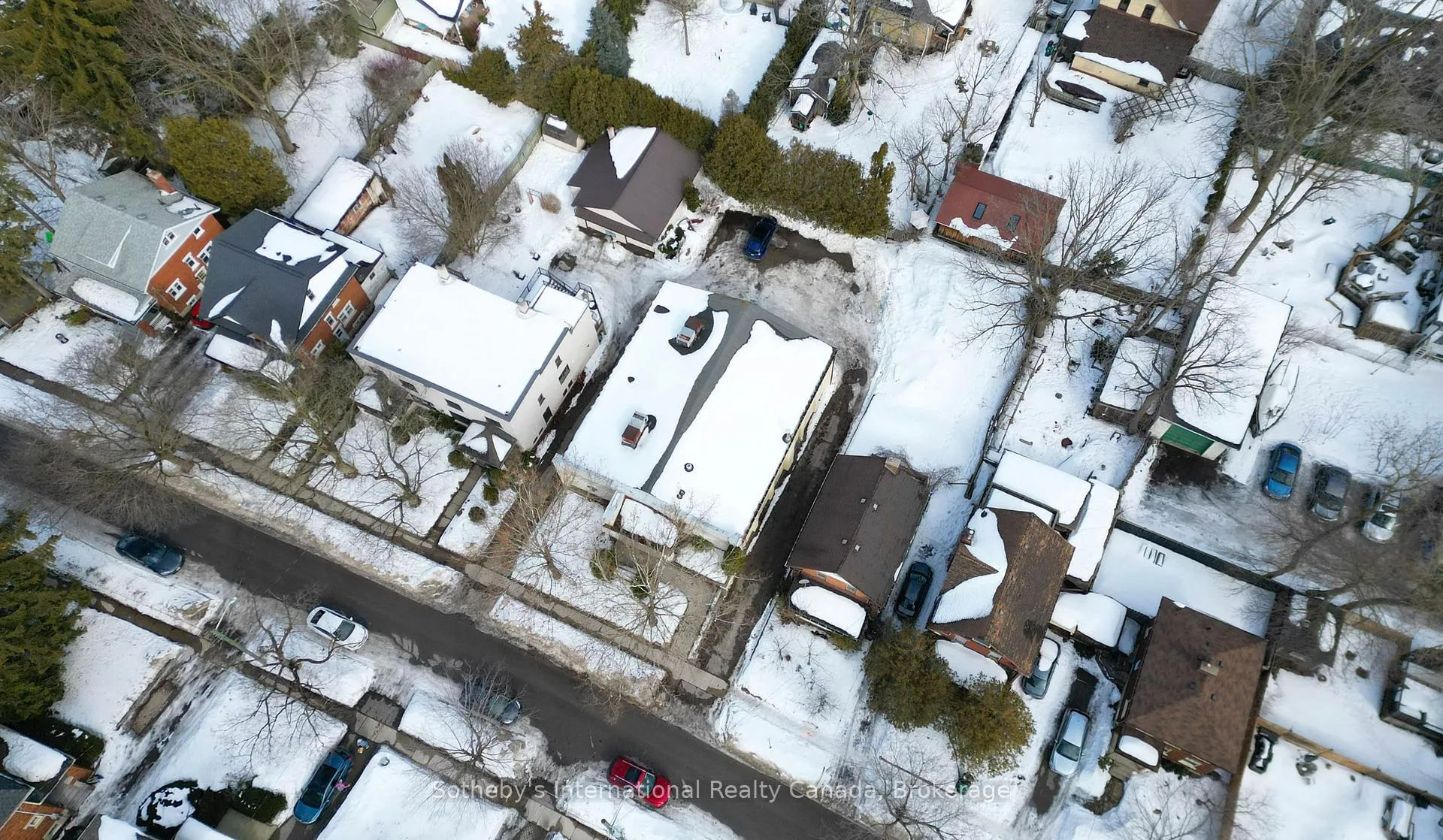 Photo 12 of 96 Dunbar Road S, Waterloo — HOMEH